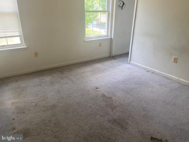 DENNIS - Residential