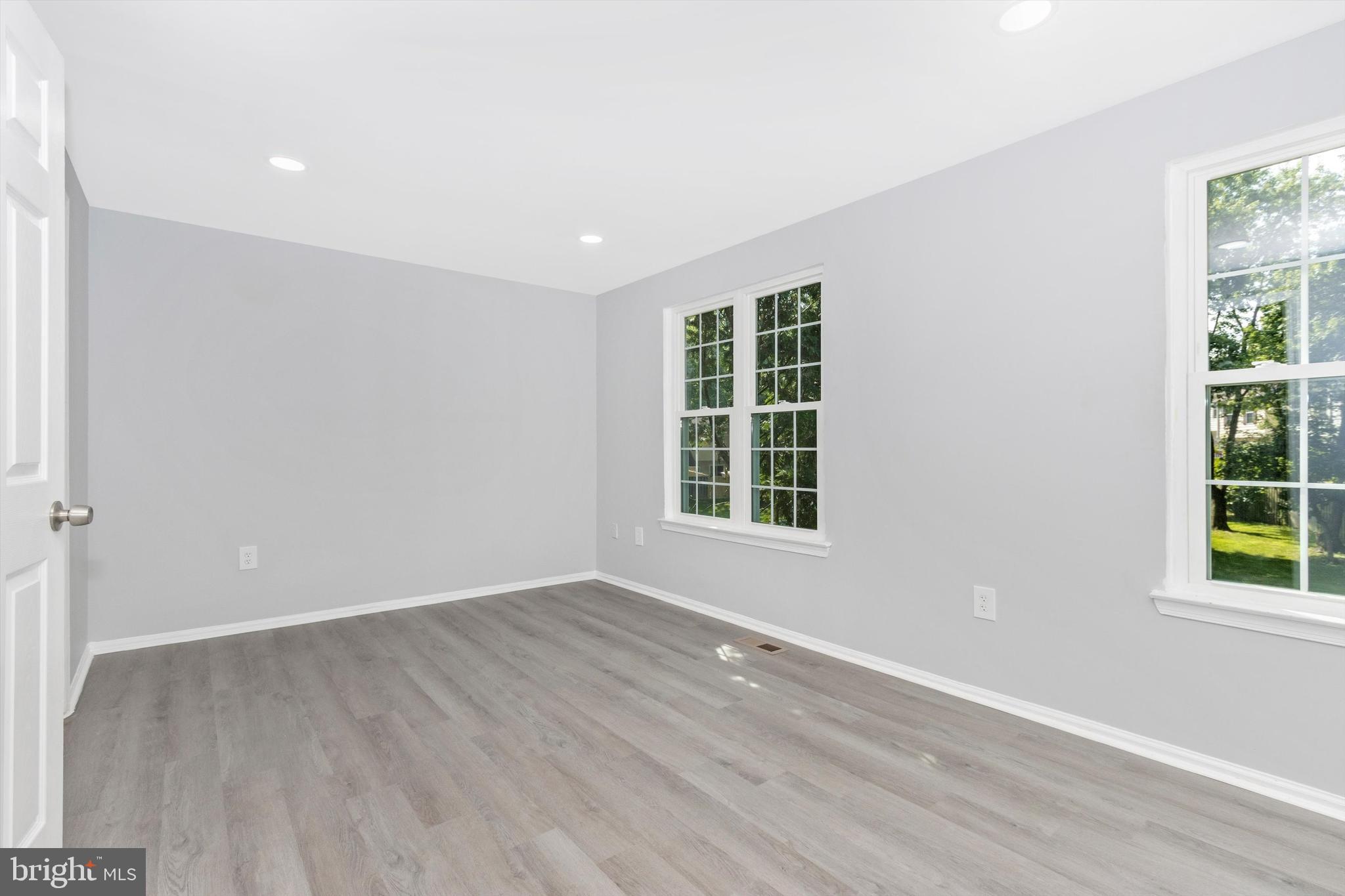 LAKE VILLAGE MANOR - Residential Lease