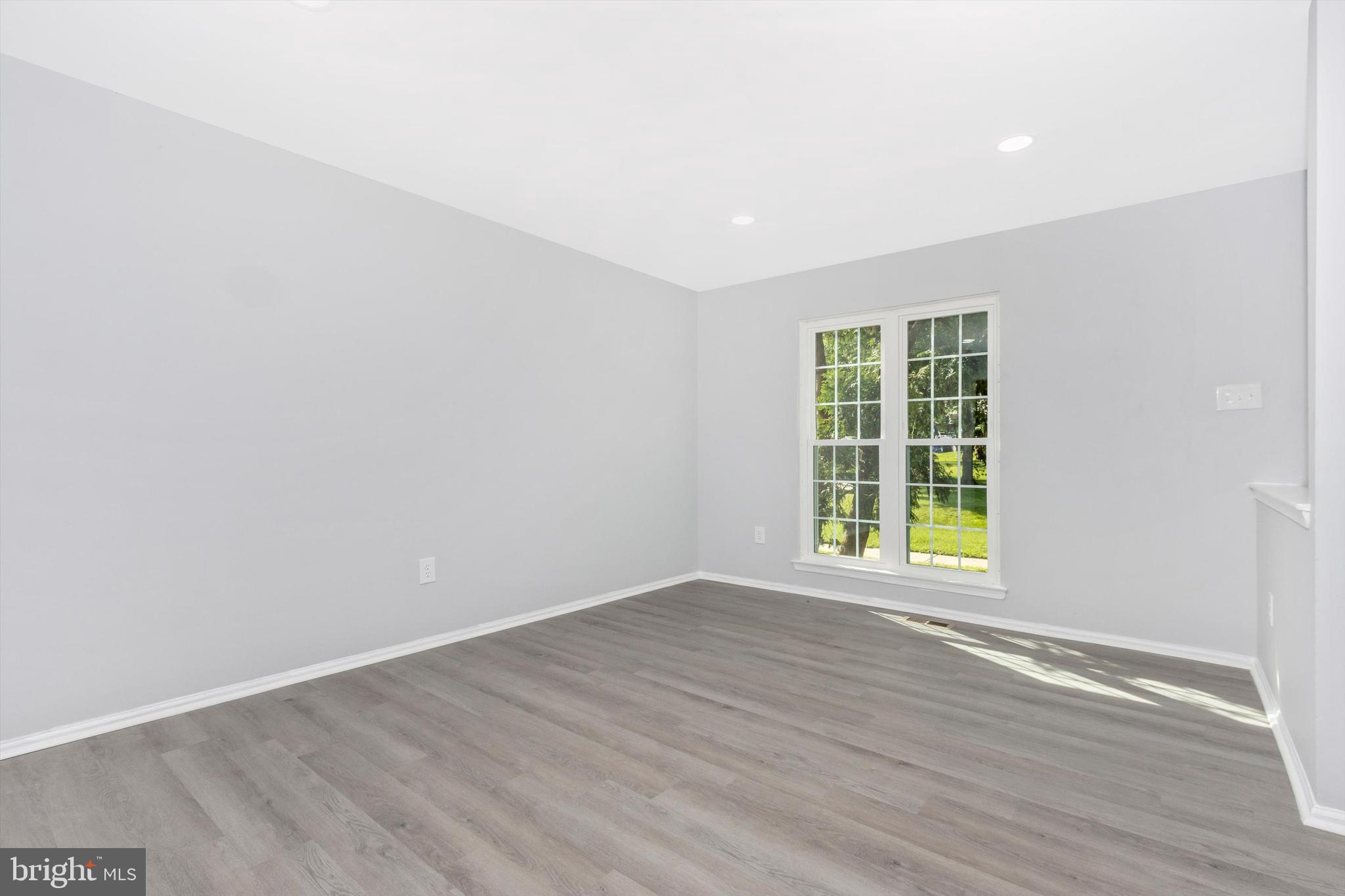 LAKE VILLAGE MANOR - Residential Lease