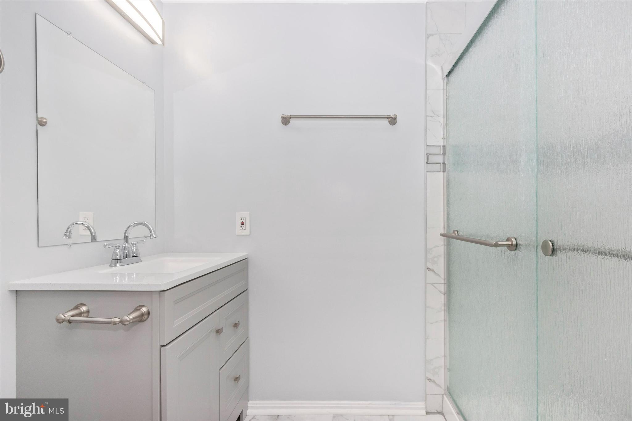 LAKE VILLAGE MANOR - Residential Lease