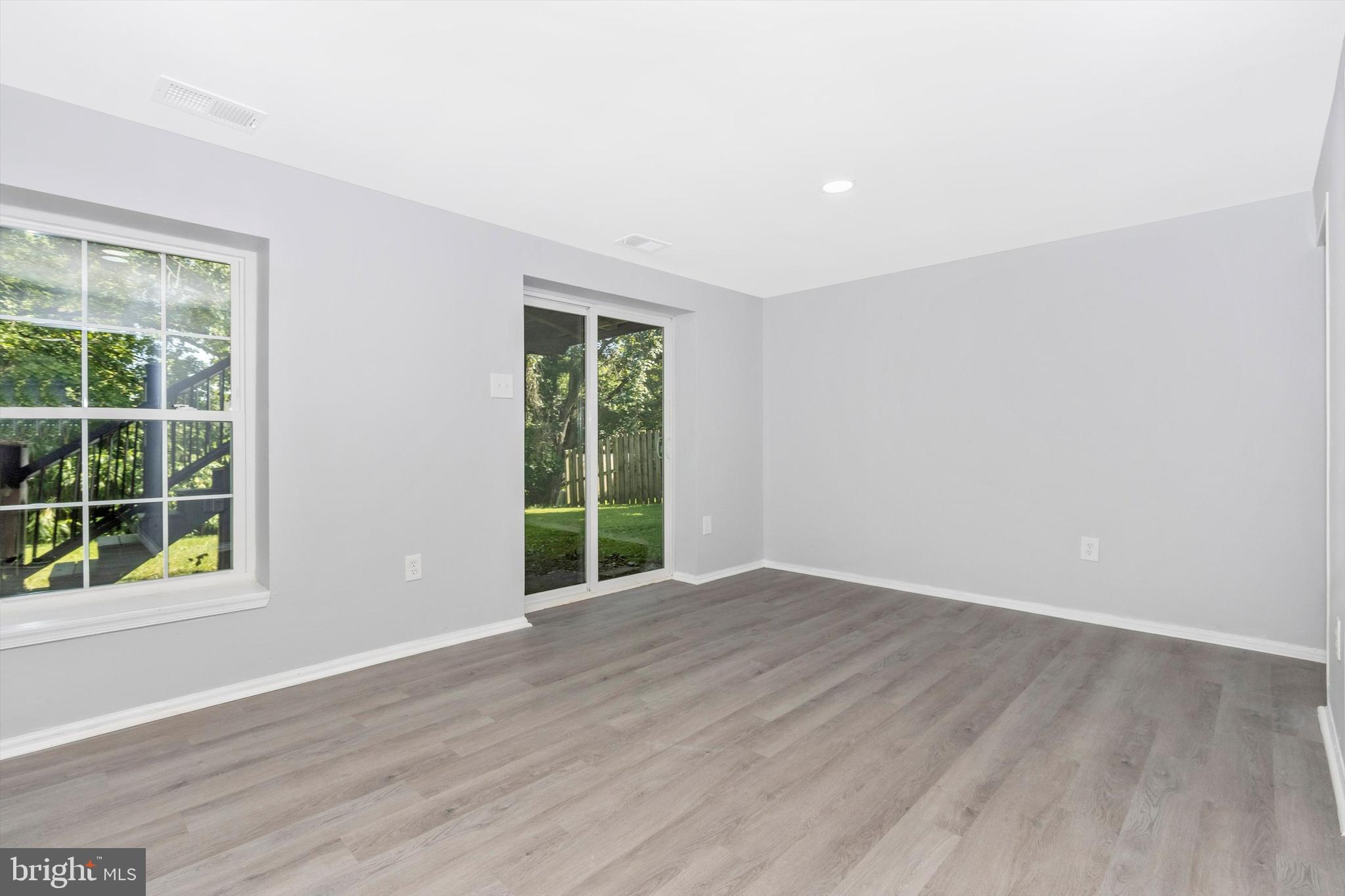 LAKE VILLAGE MANOR - Residential Lease