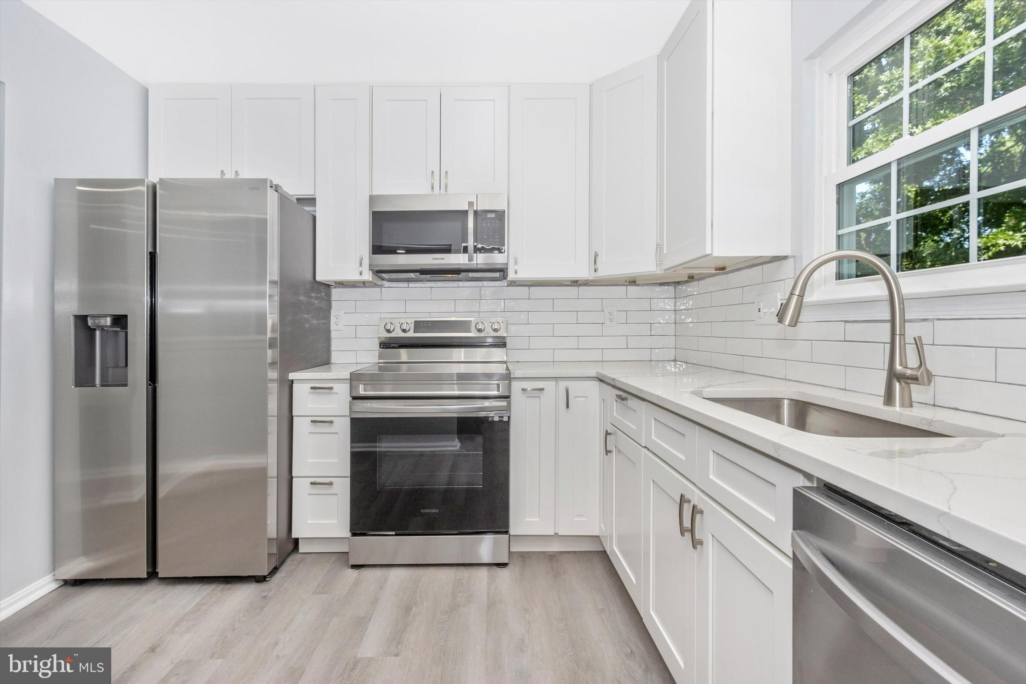 LAKE VILLAGE MANOR - Residential Lease