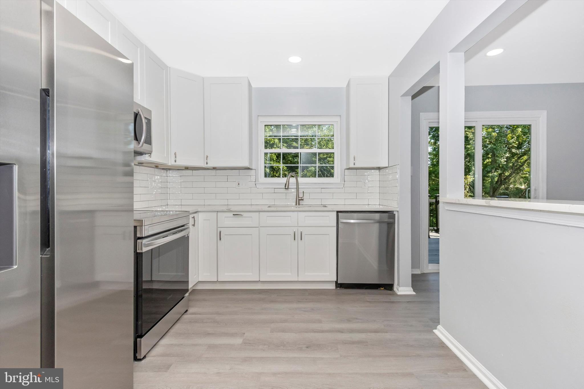 LAKE VILLAGE MANOR - Residential Lease