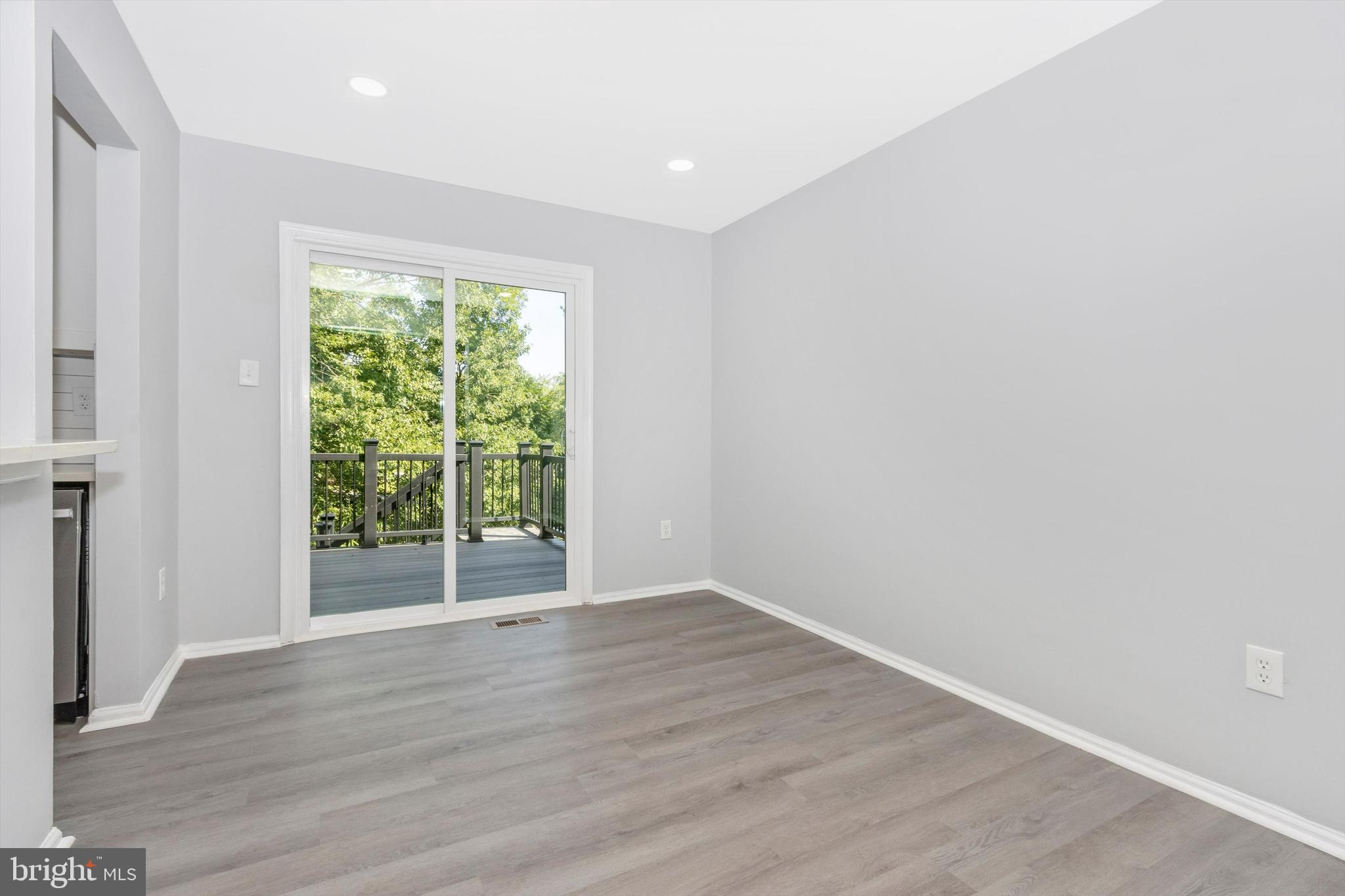 LAKE VILLAGE MANOR - Residential Lease