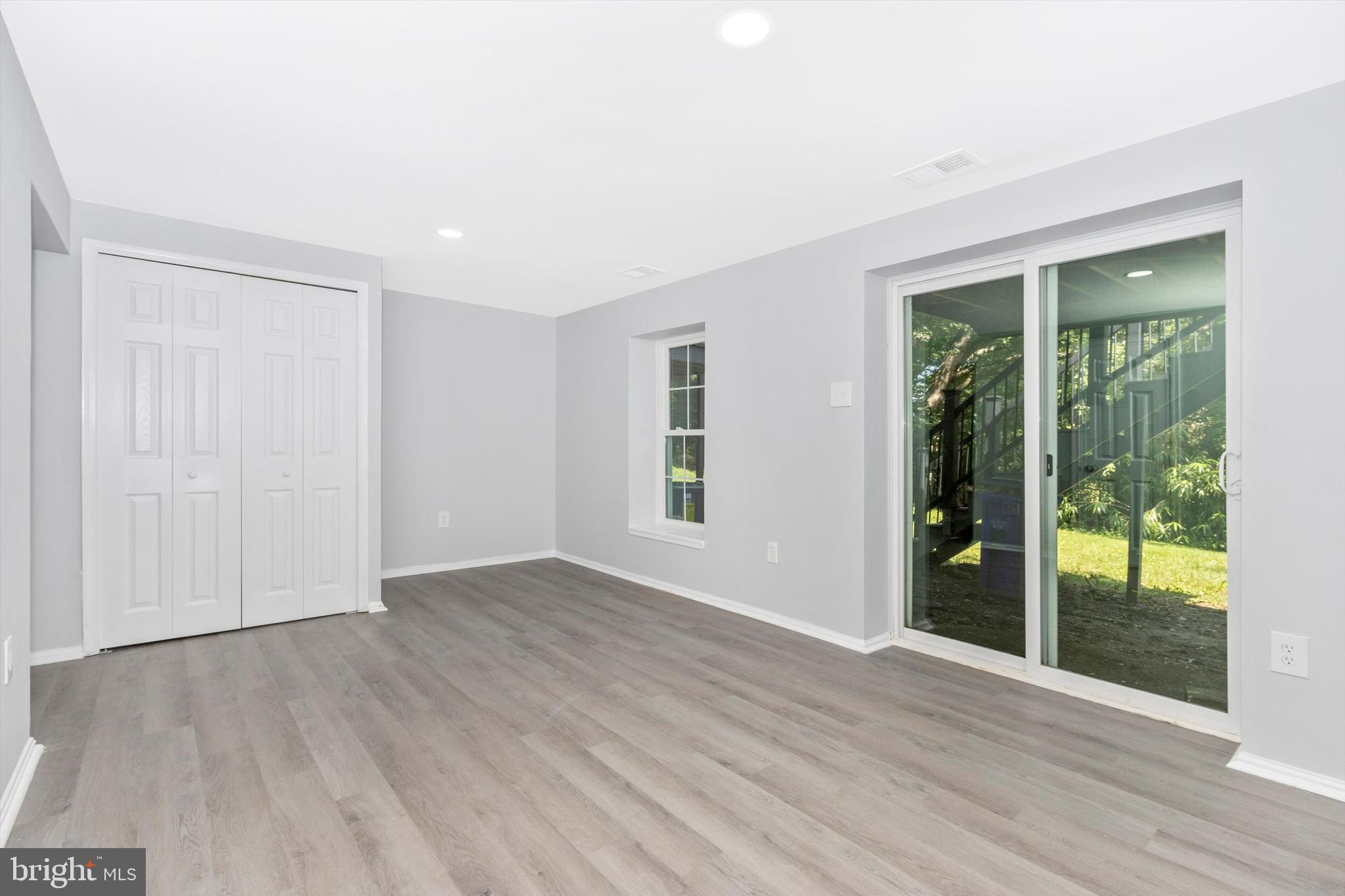 LAKE VILLAGE MANOR - Residential Lease