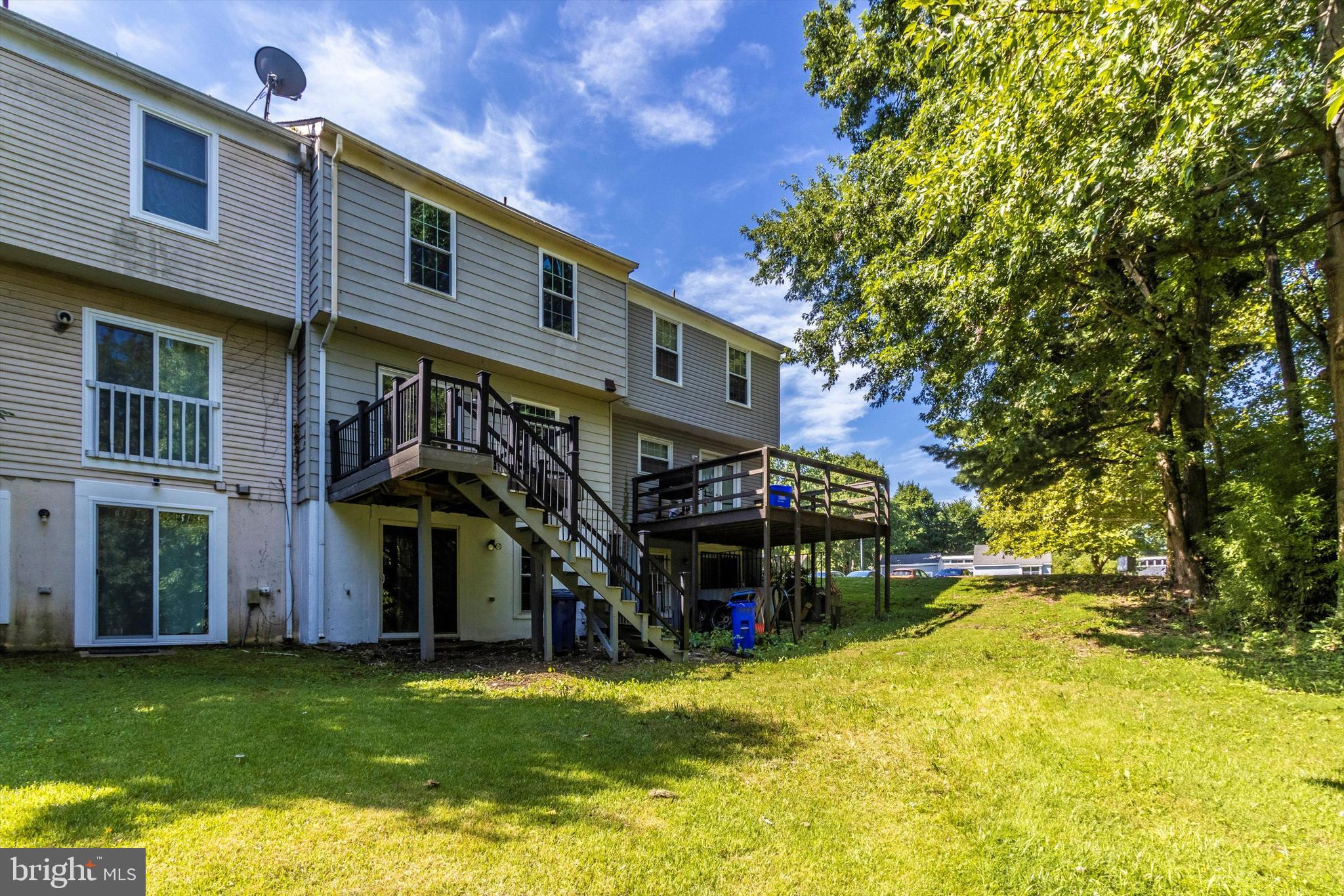 LAKE VILLAGE MANOR - Residential Lease