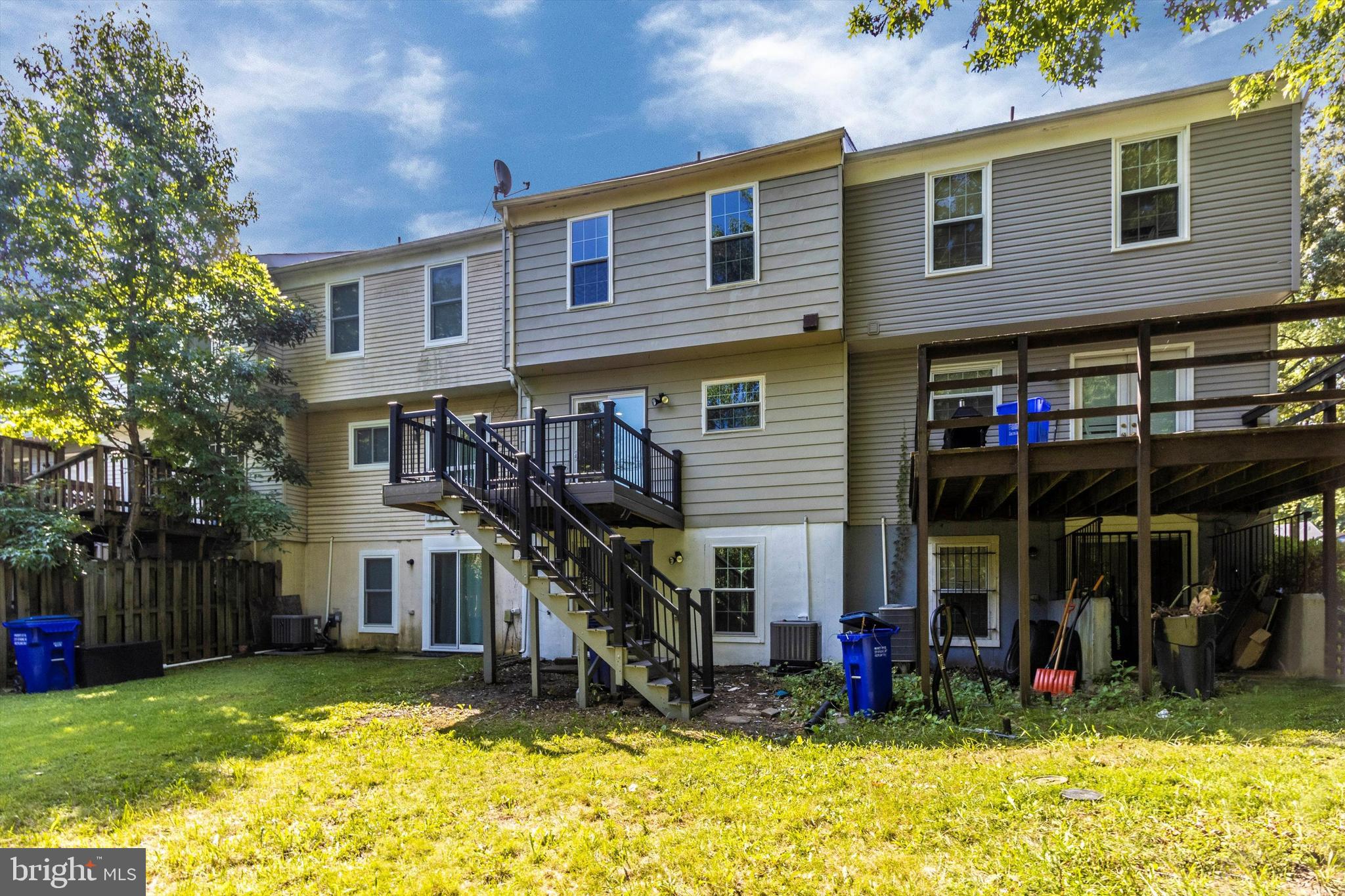 LAKE VILLAGE MANOR - Residential Lease