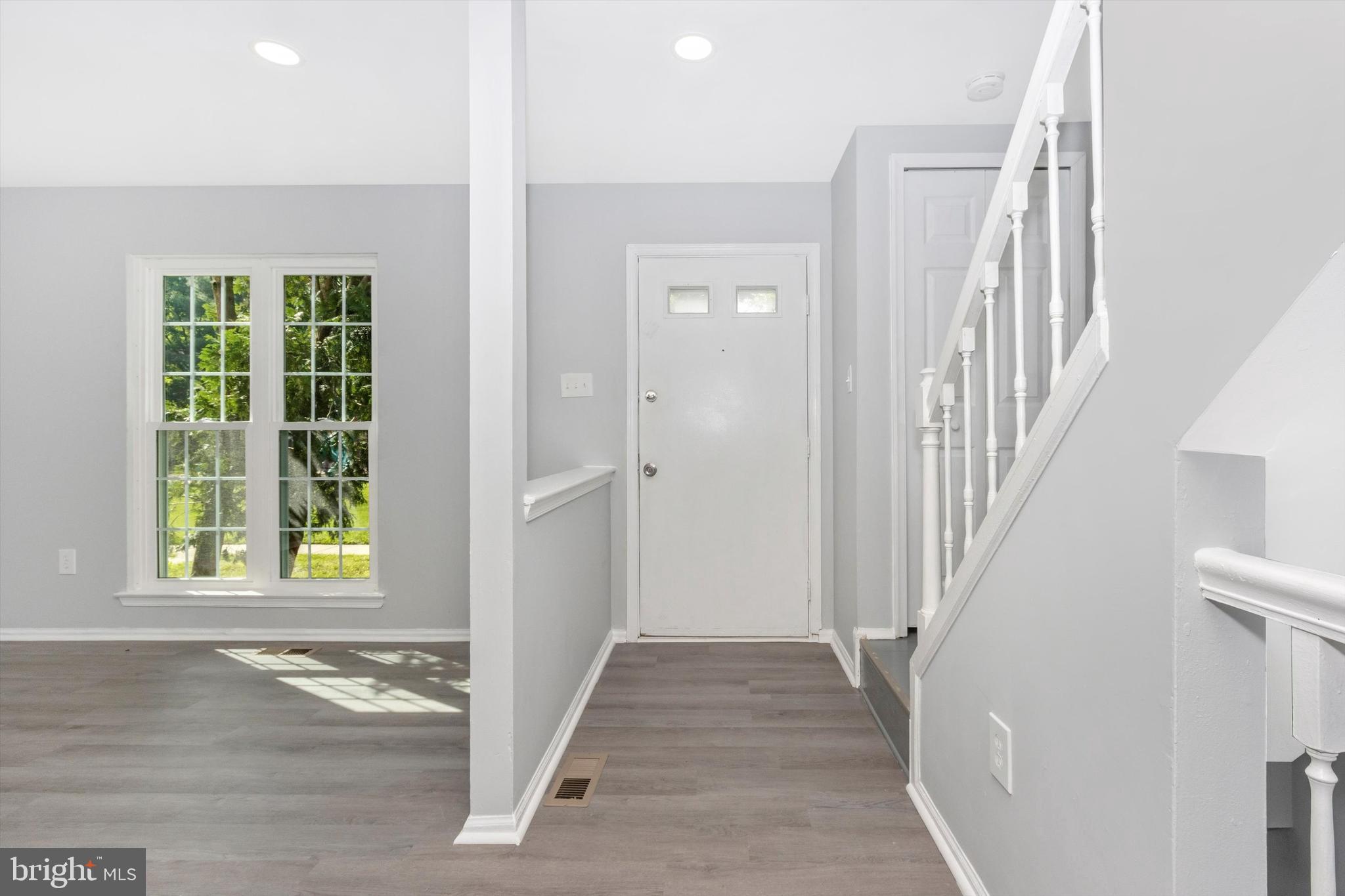 LAKE VILLAGE MANOR - Residential Lease