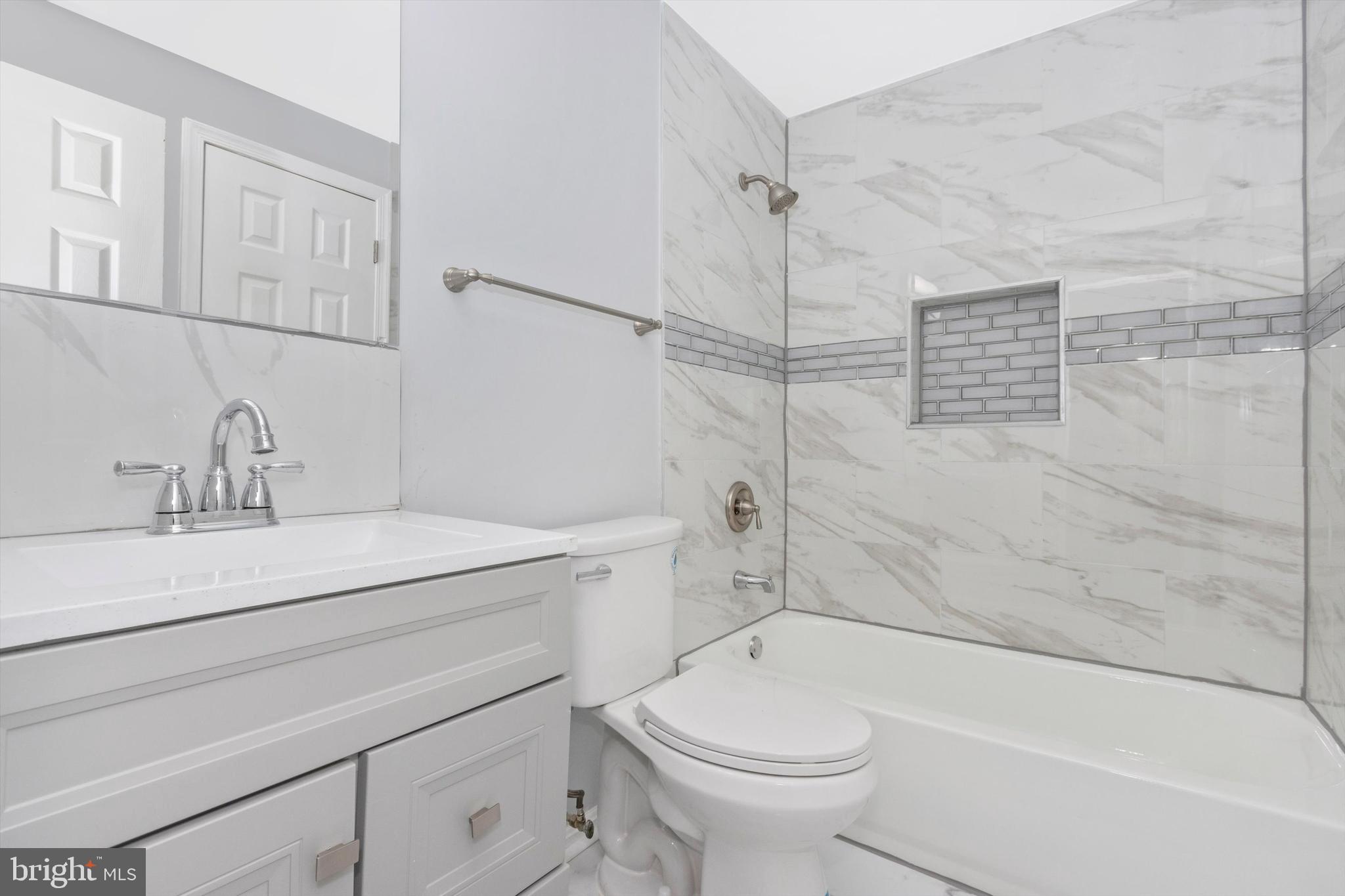 LAKE VILLAGE MANOR - Residential Lease