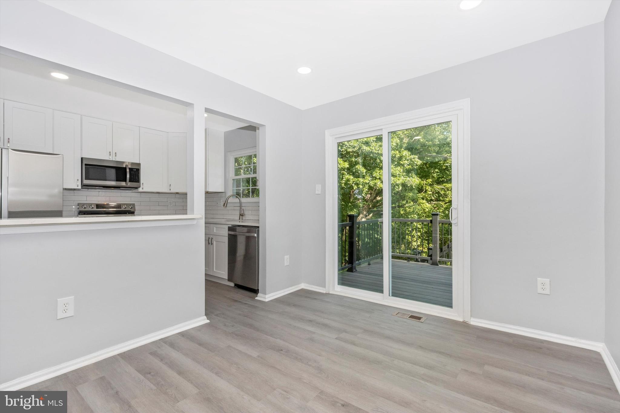 LAKE VILLAGE MANOR - Residential Lease