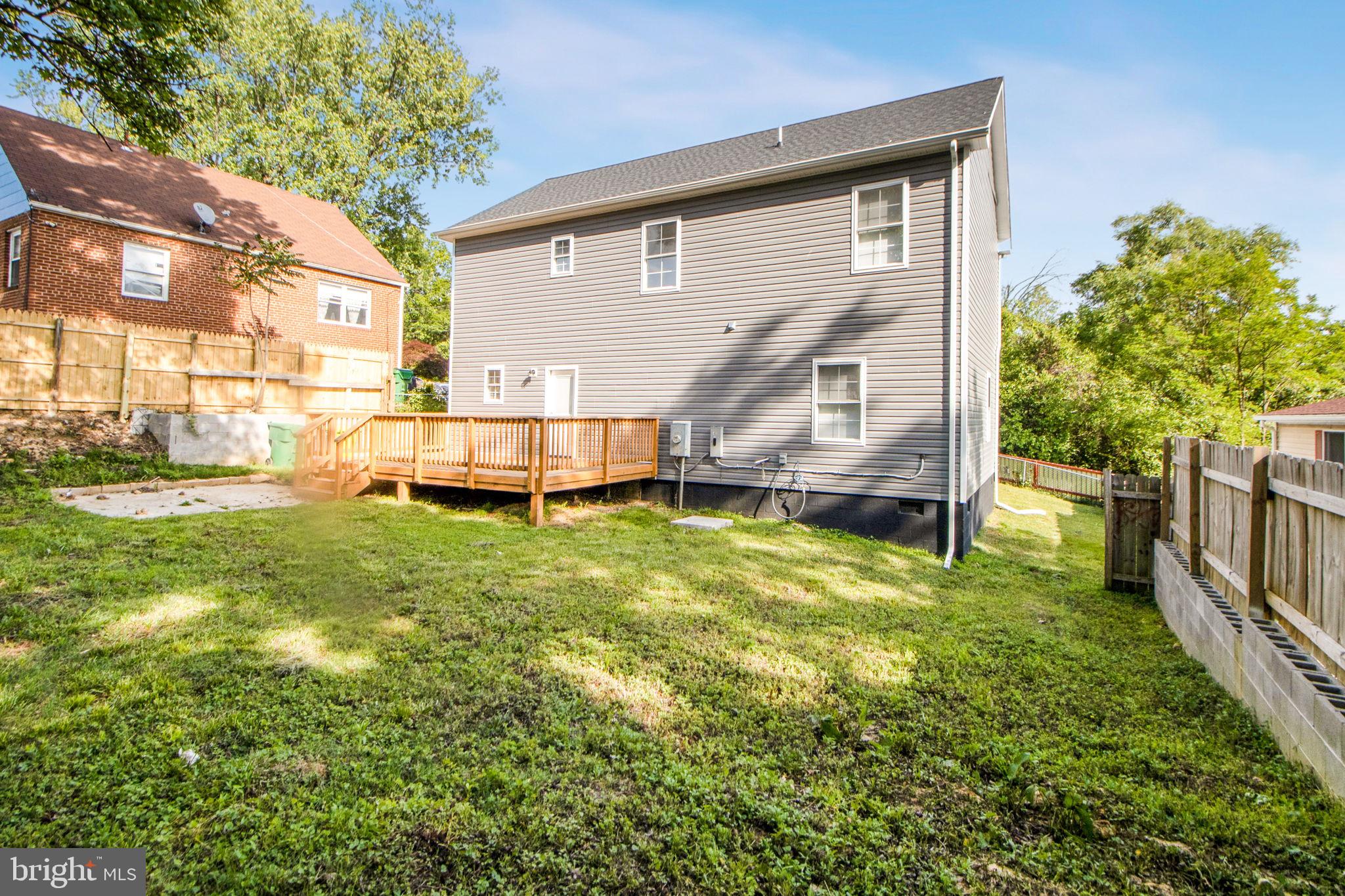 COLMAR MANOR - Residential