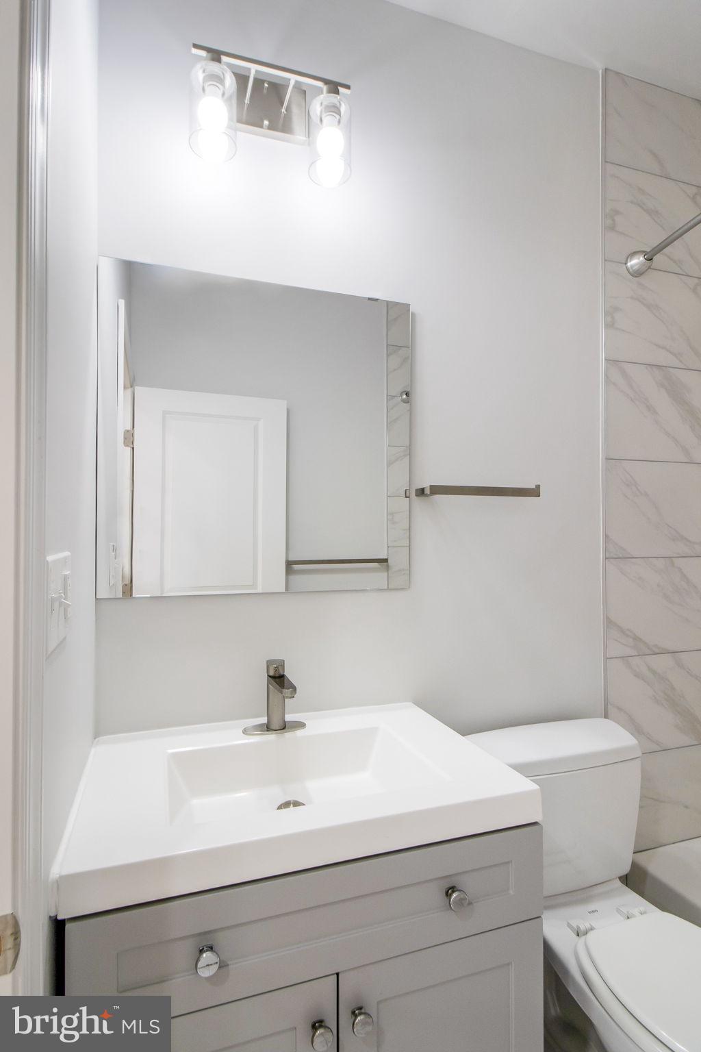 COLMAR MANOR - Residential