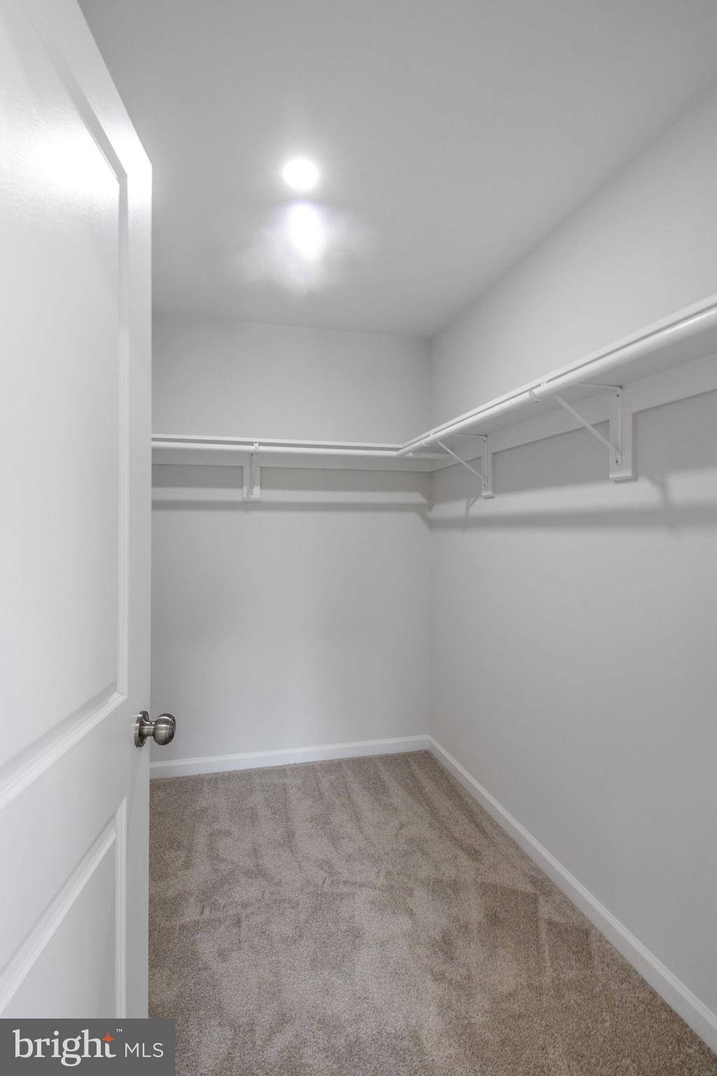 COLMAR MANOR - Residential