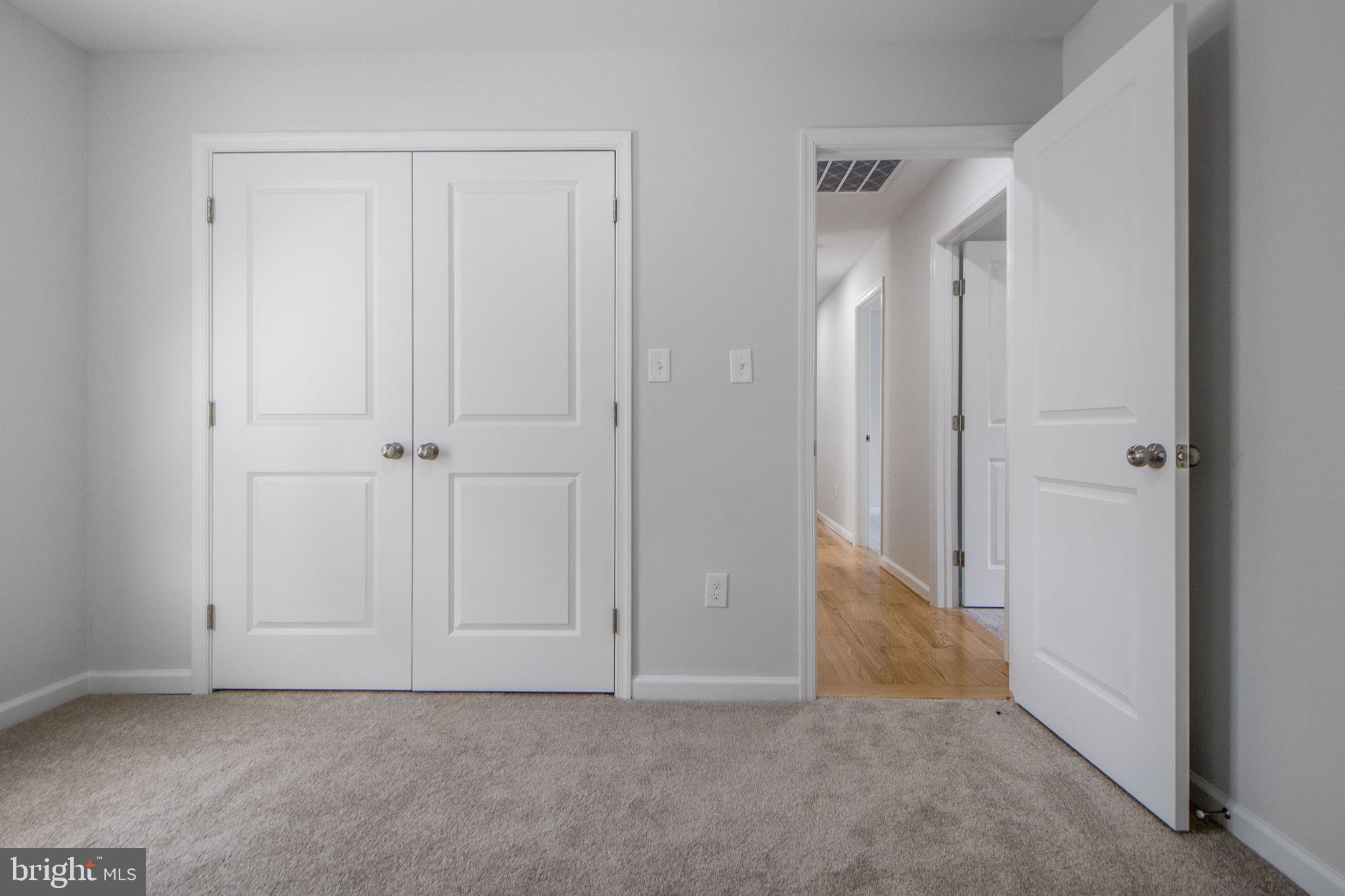 COLMAR MANOR - Residential