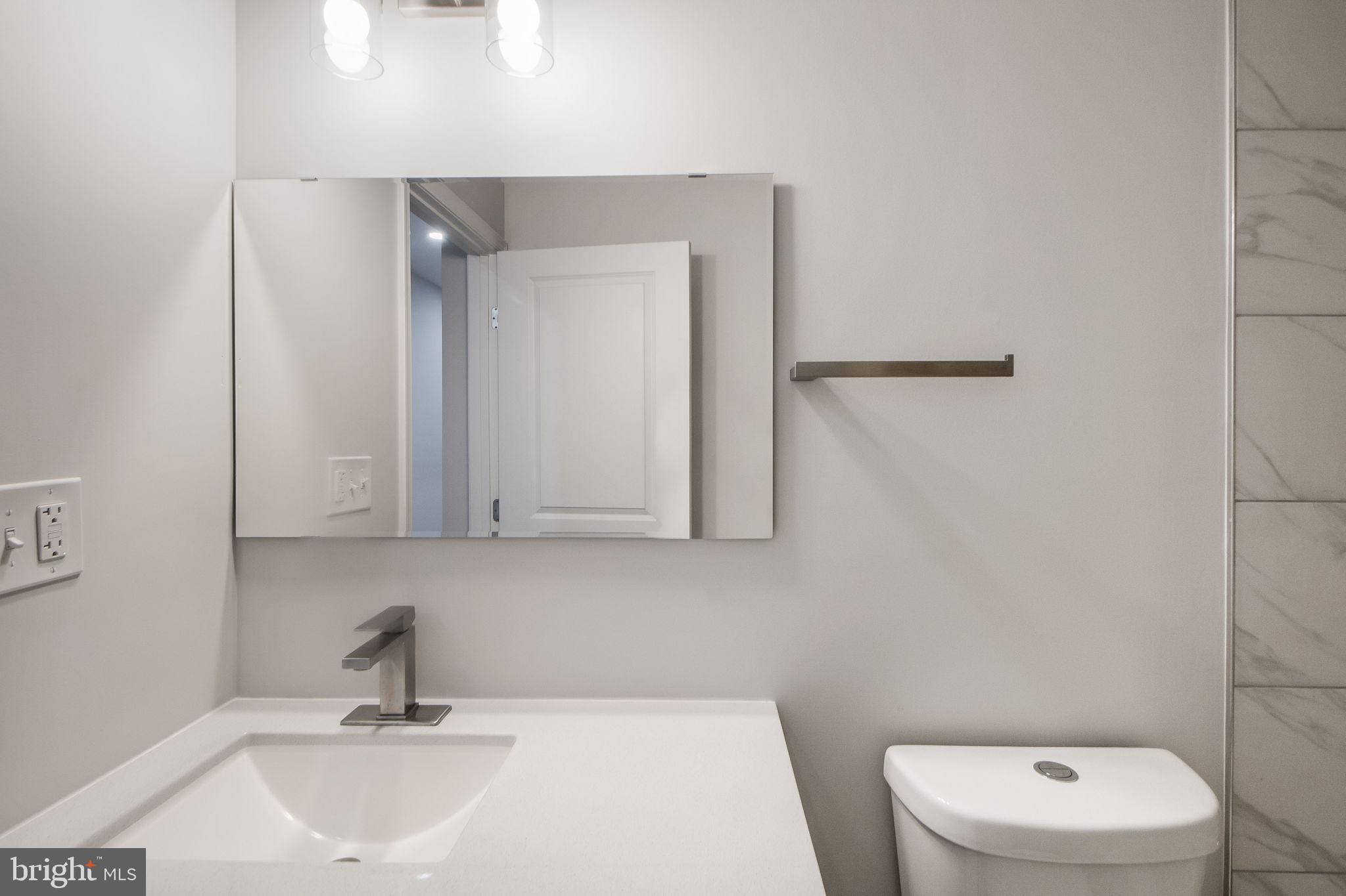 COLMAR MANOR - Residential