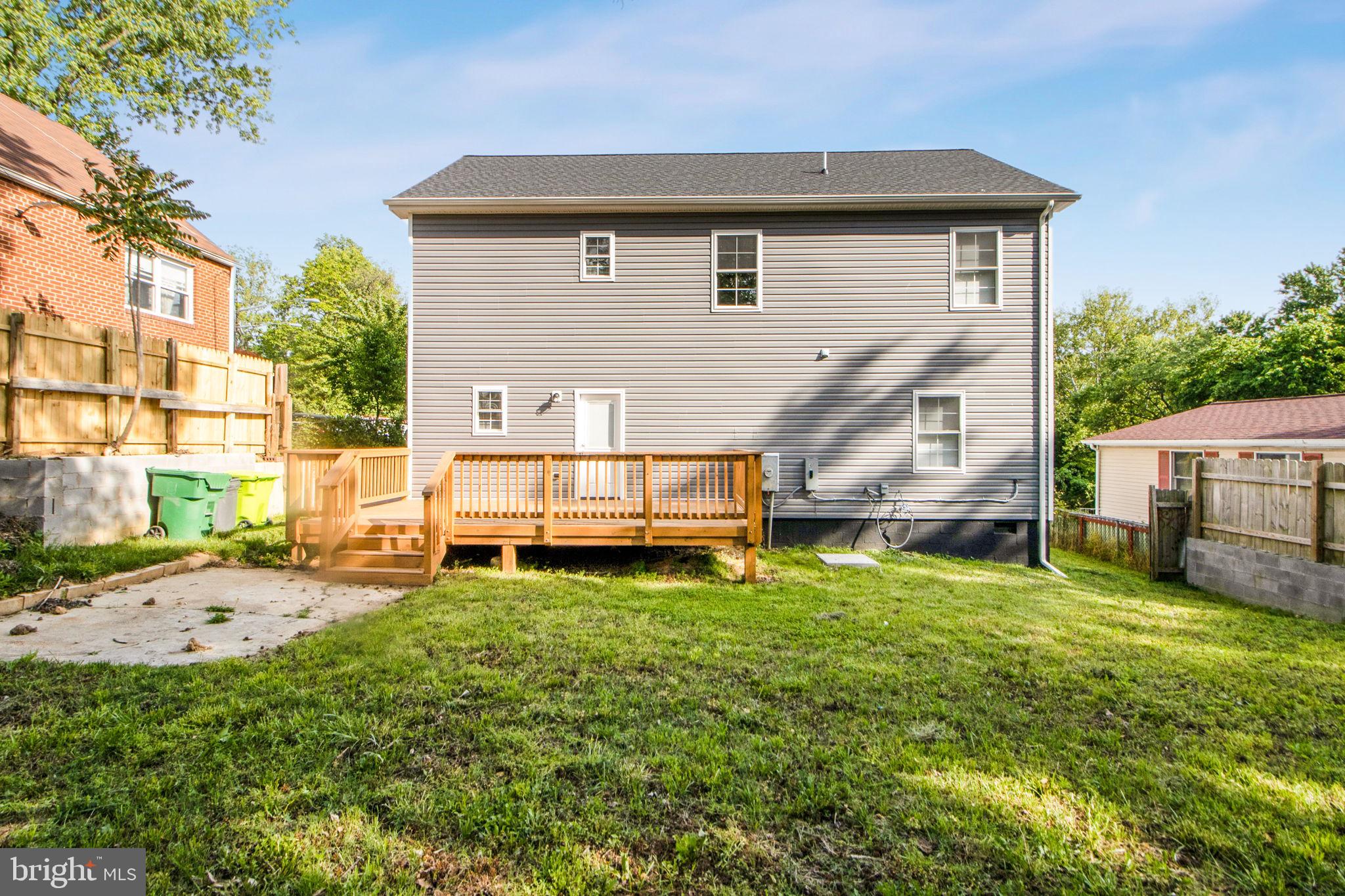 COLMAR MANOR - Residential