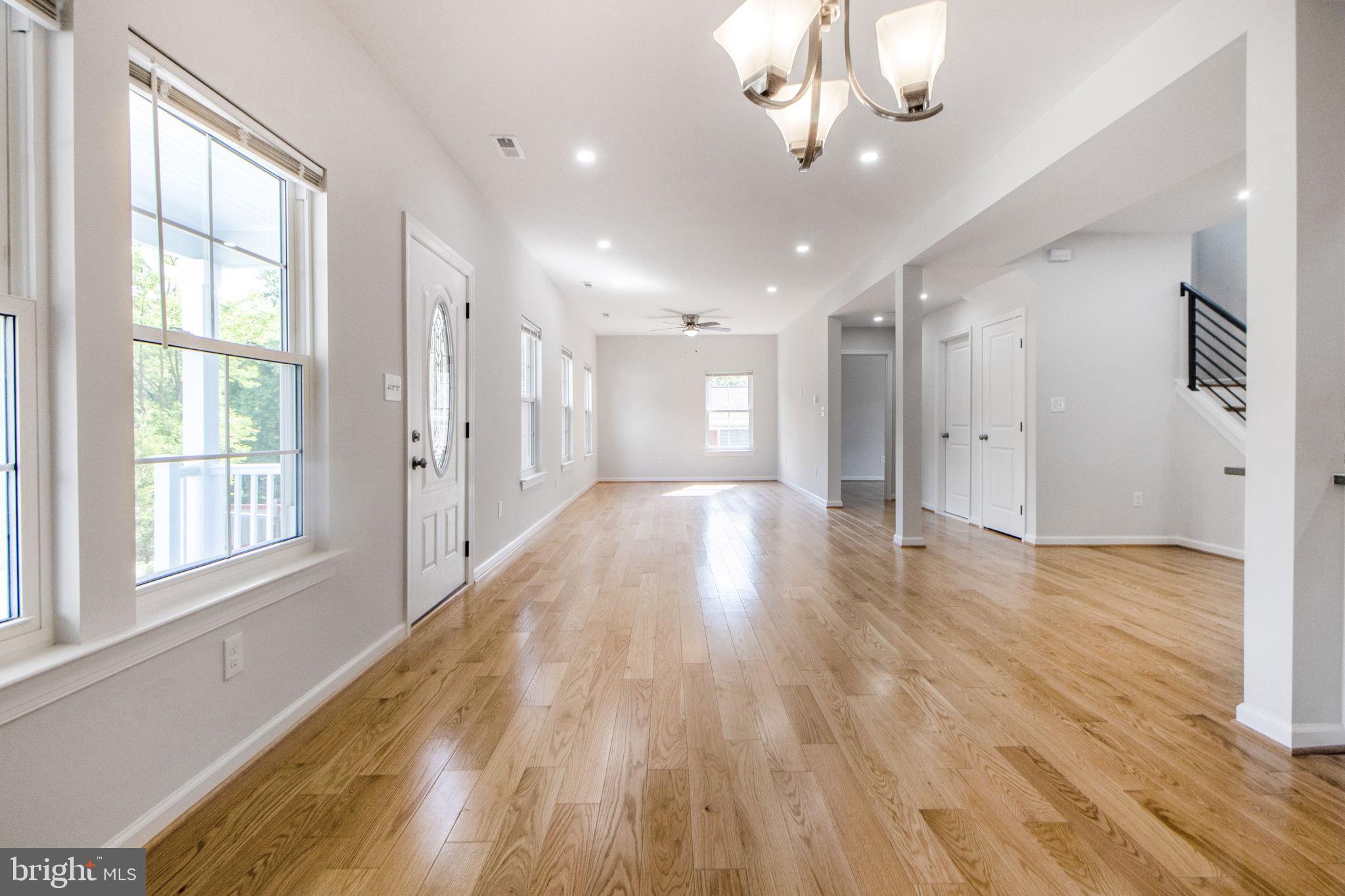 COLMAR MANOR - Residential