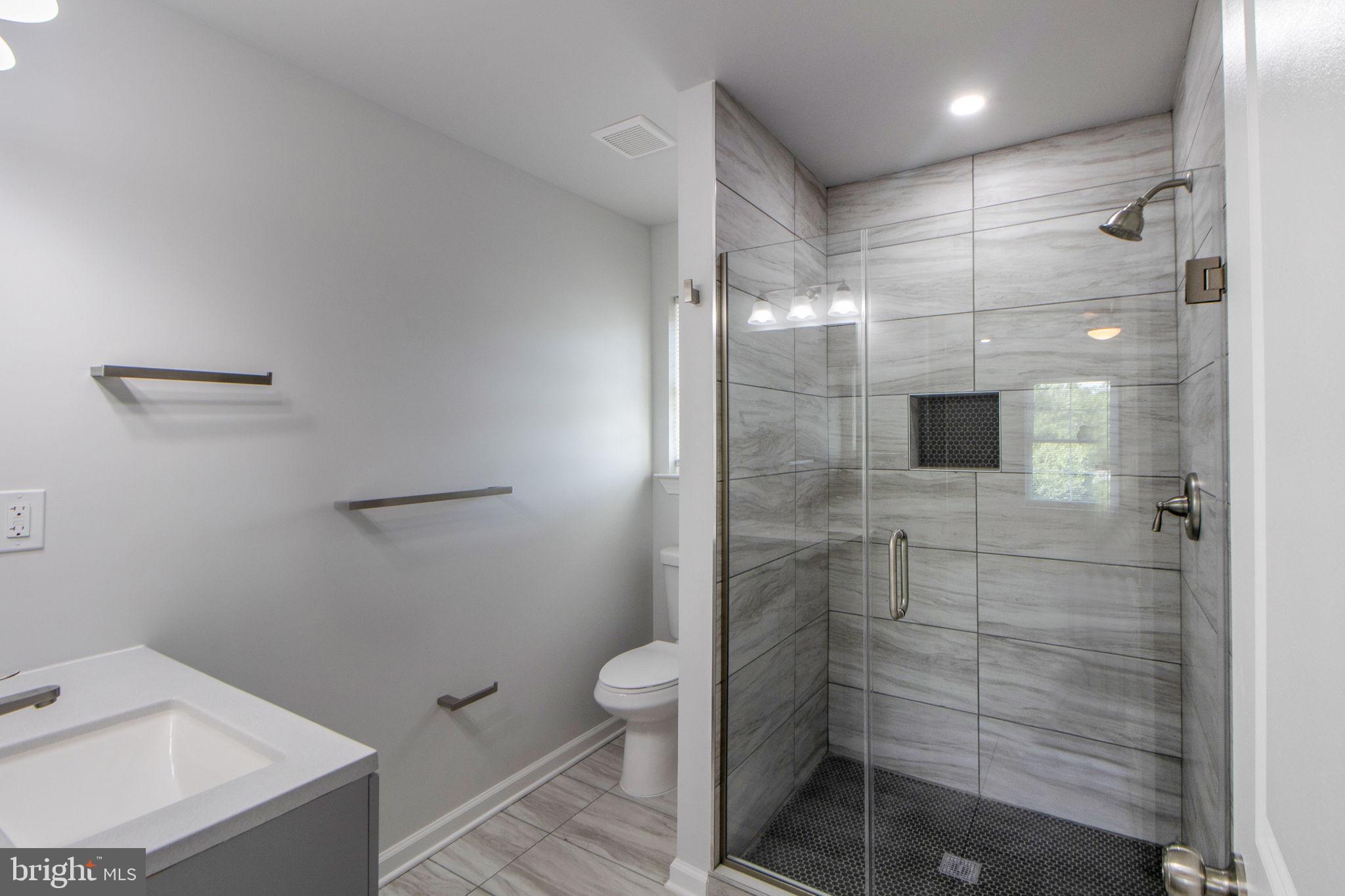 COLMAR MANOR - Residential