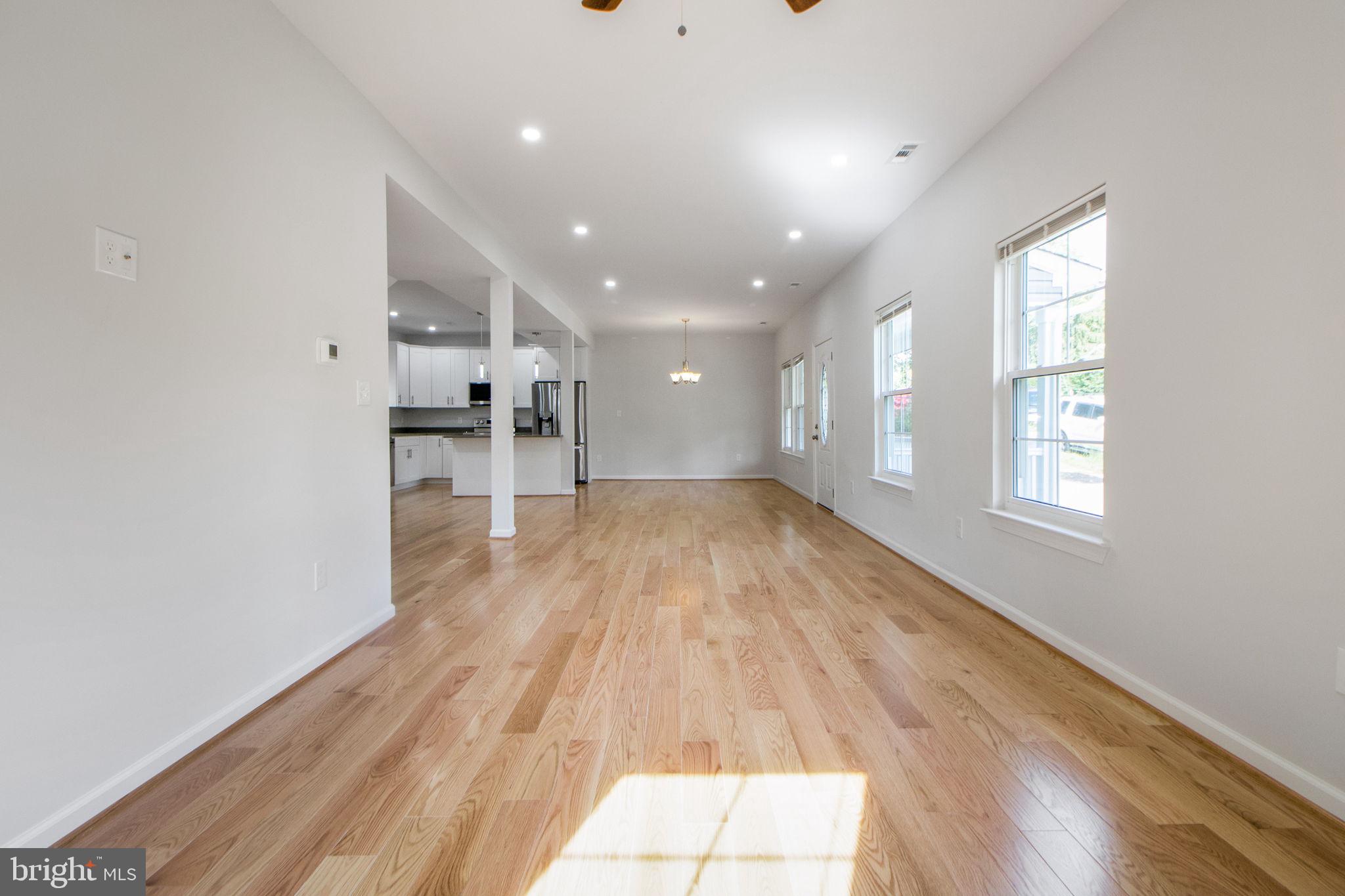 COLMAR MANOR - Residential