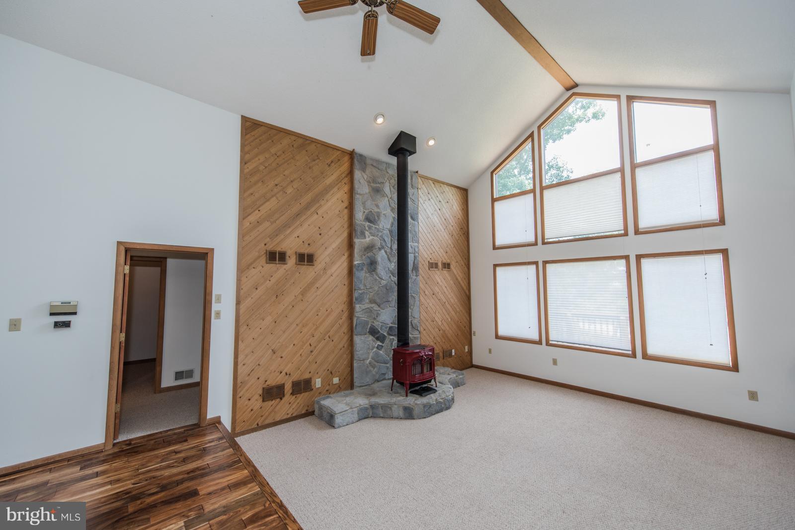 THE WOODS - Residential Lease