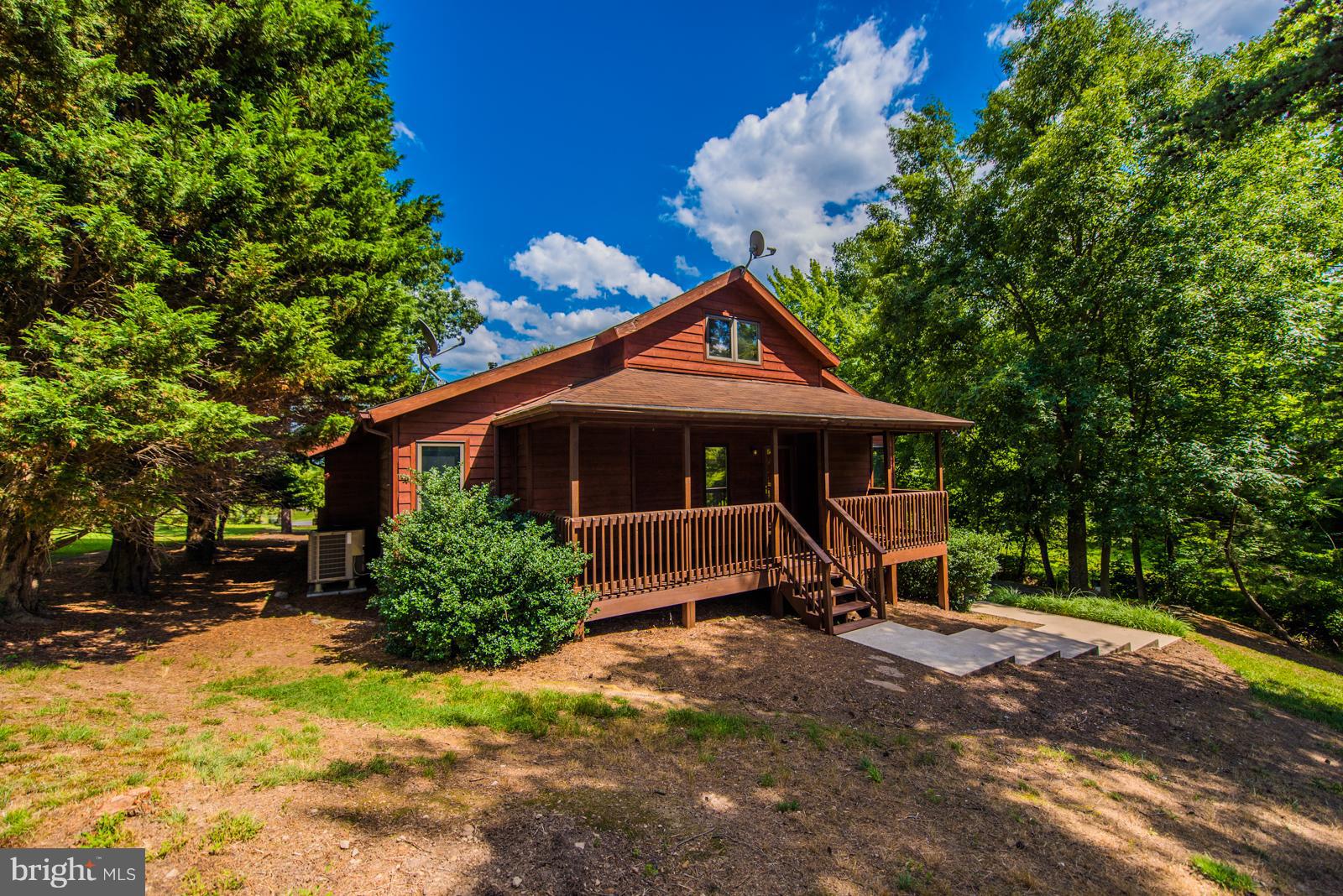 THE WOODS - Residential Lease