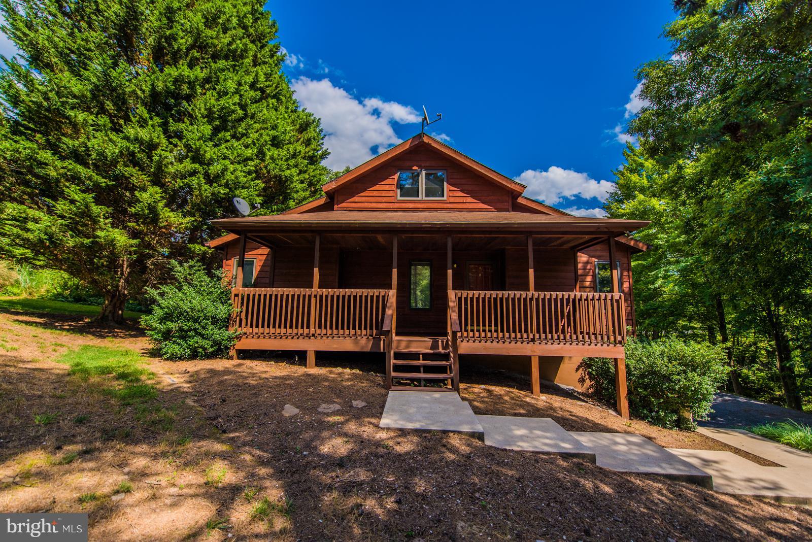 THE WOODS - Residential Lease