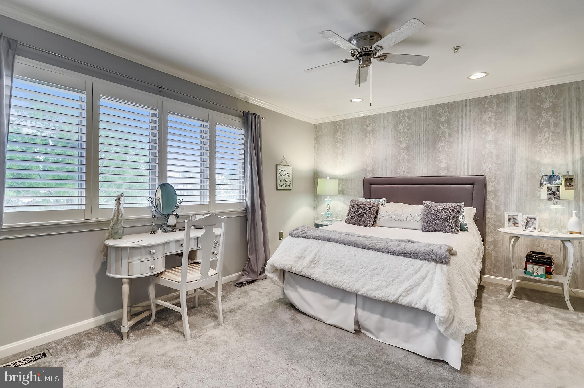 QUEENS LANDING - Residential