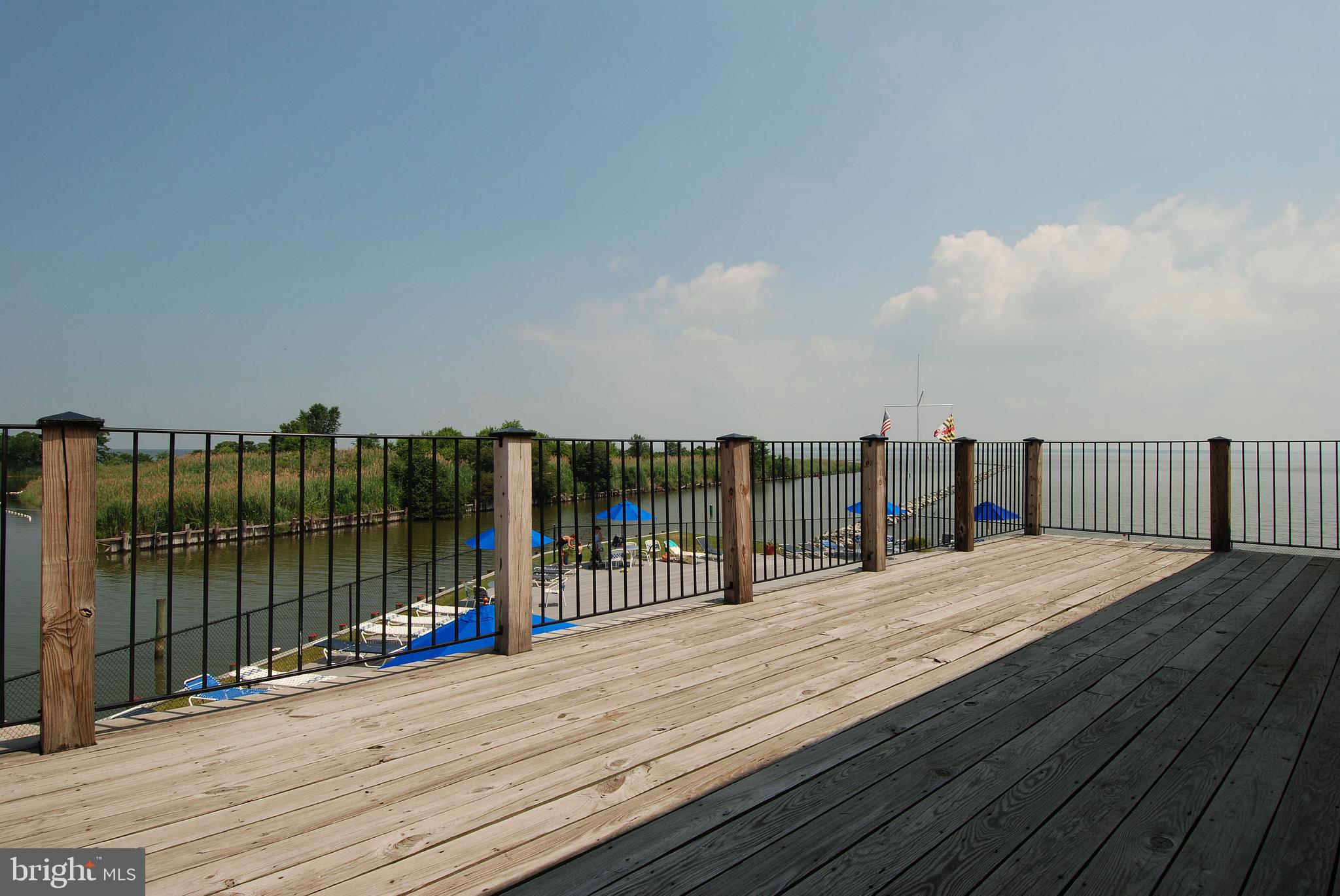 QUEENS LANDING - Residential