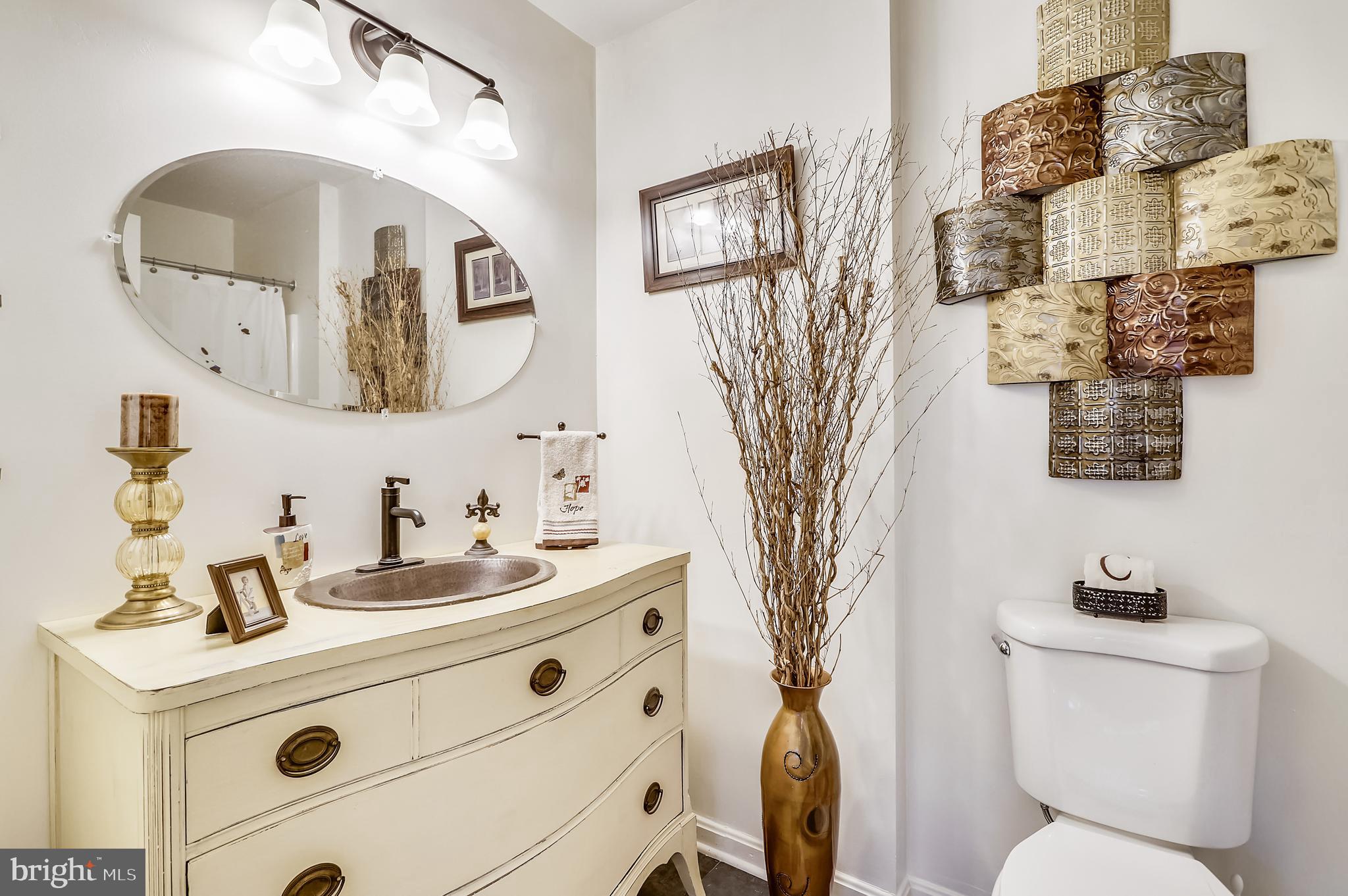 QUEENS LANDING - Residential