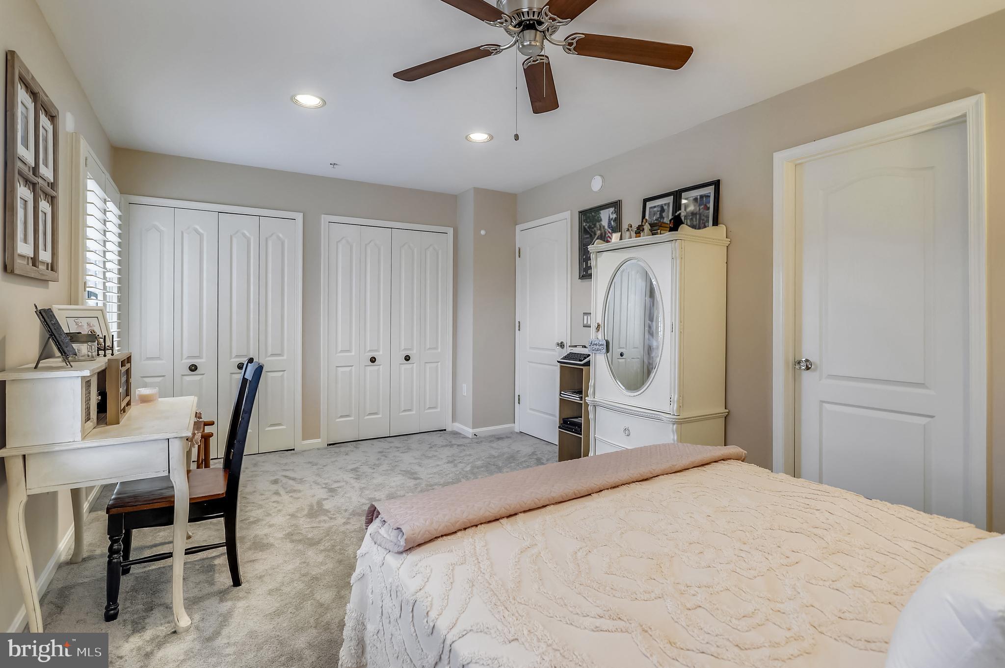 QUEENS LANDING - Residential