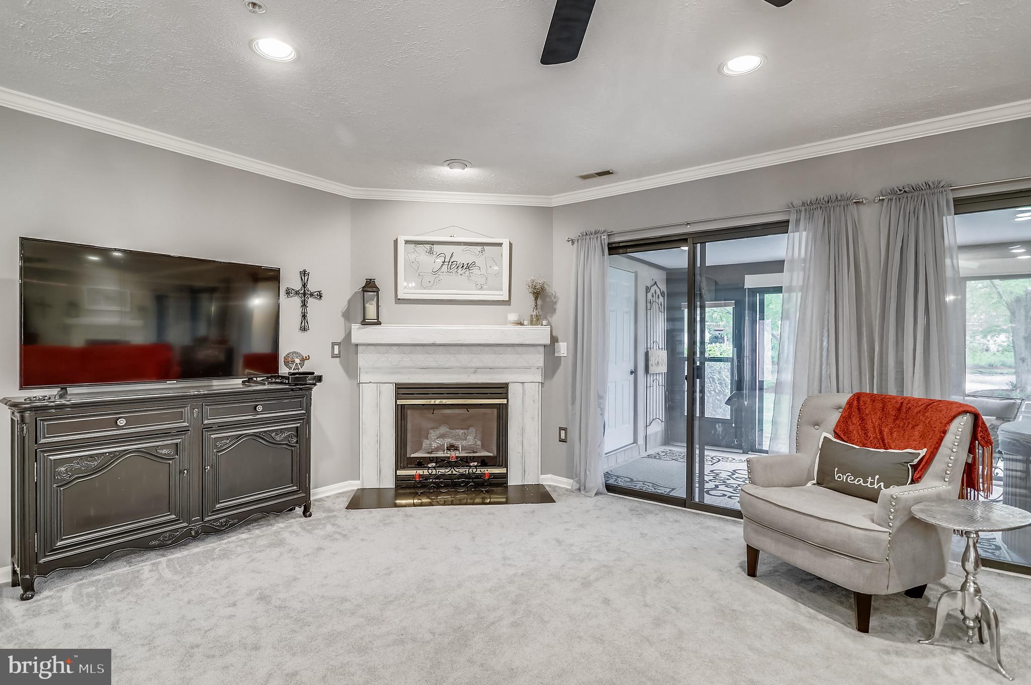 QUEENS LANDING - Residential