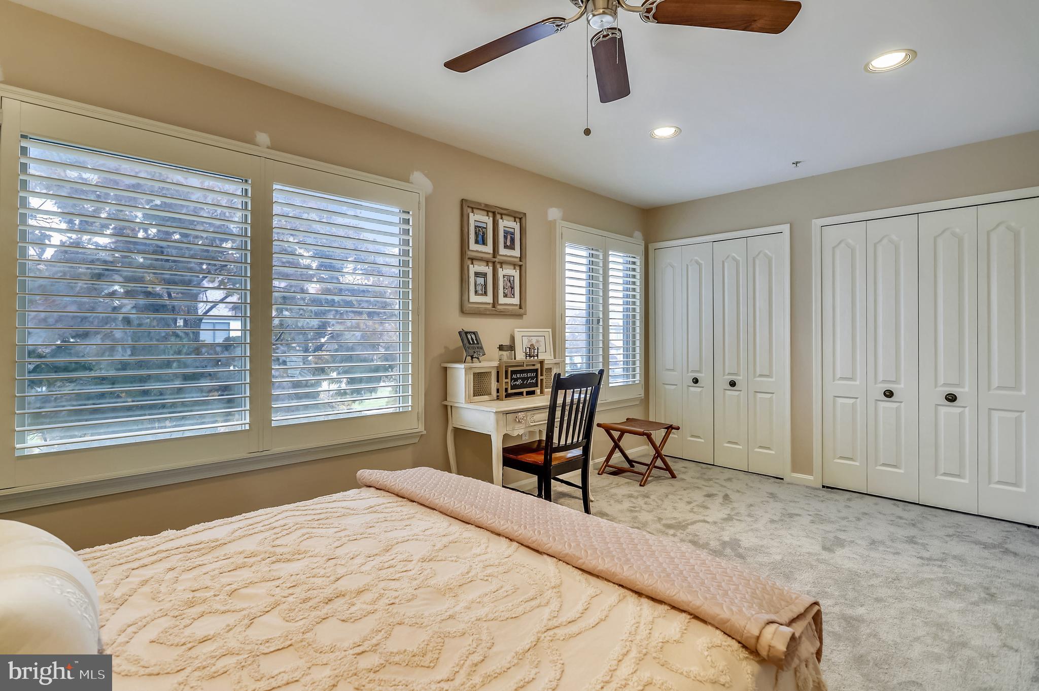 QUEENS LANDING - Residential