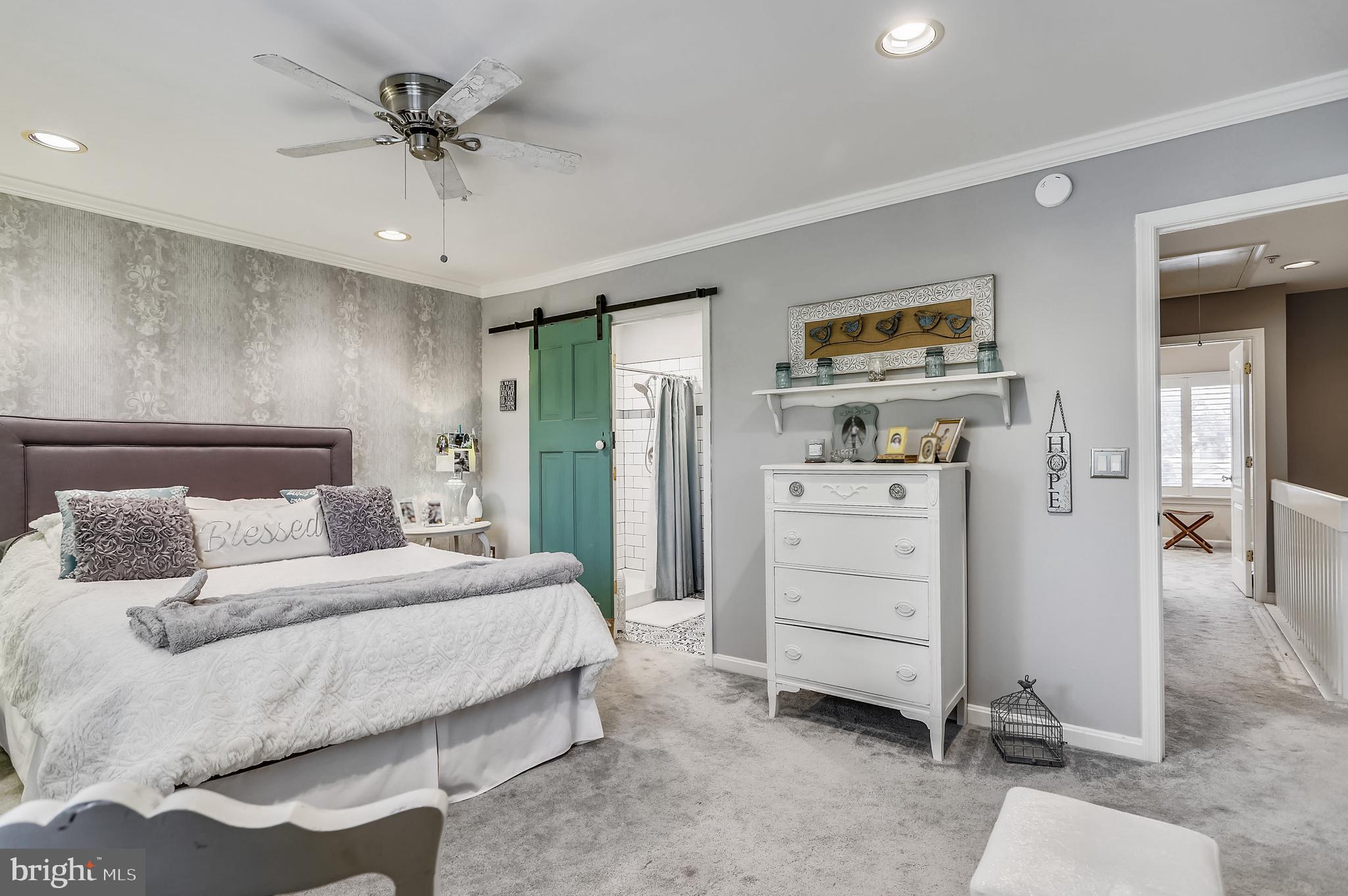 QUEENS LANDING - Residential