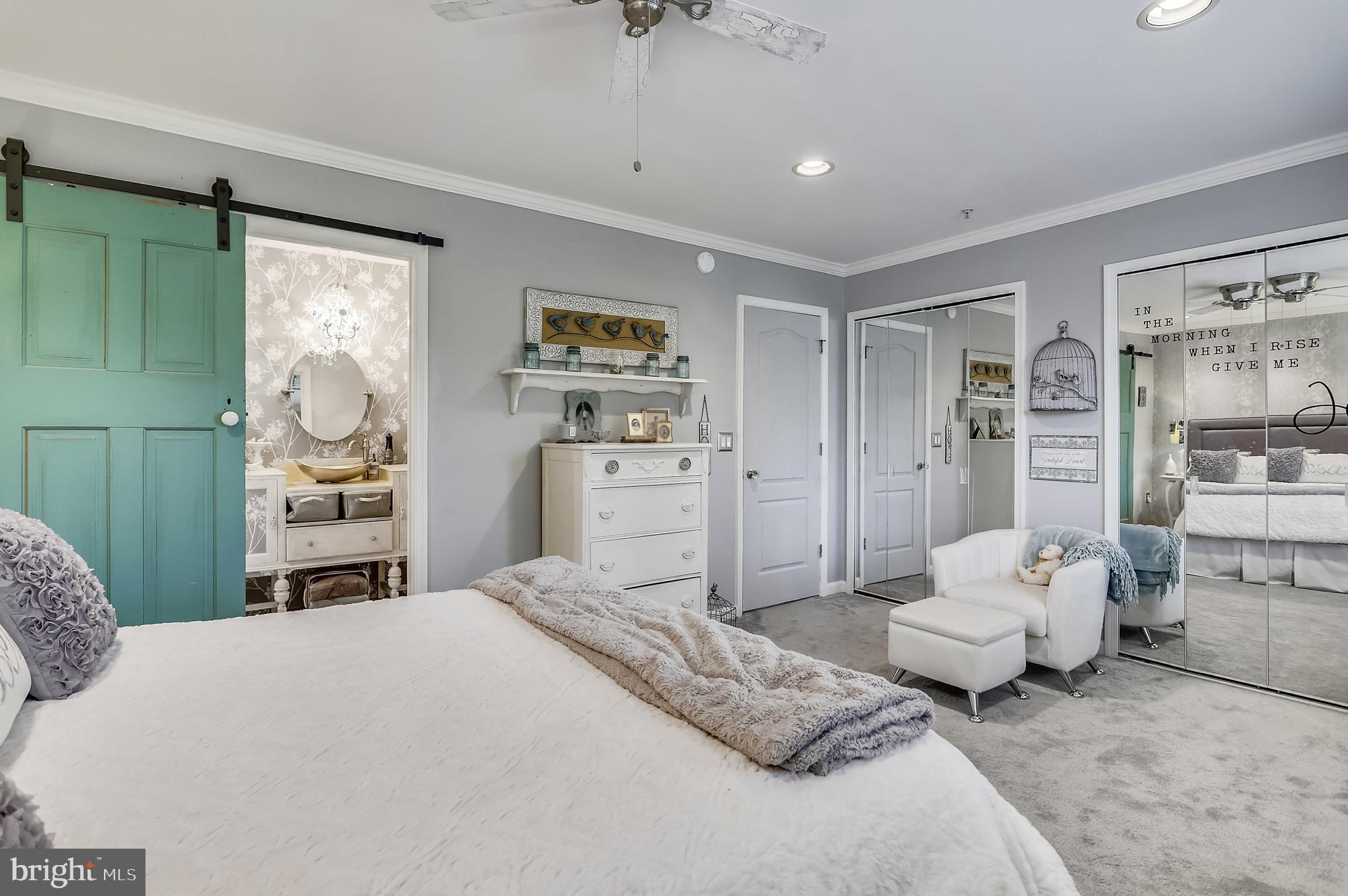 QUEENS LANDING - Residential