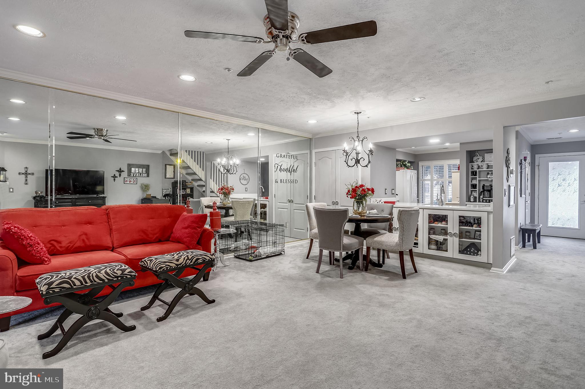 QUEENS LANDING - Residential