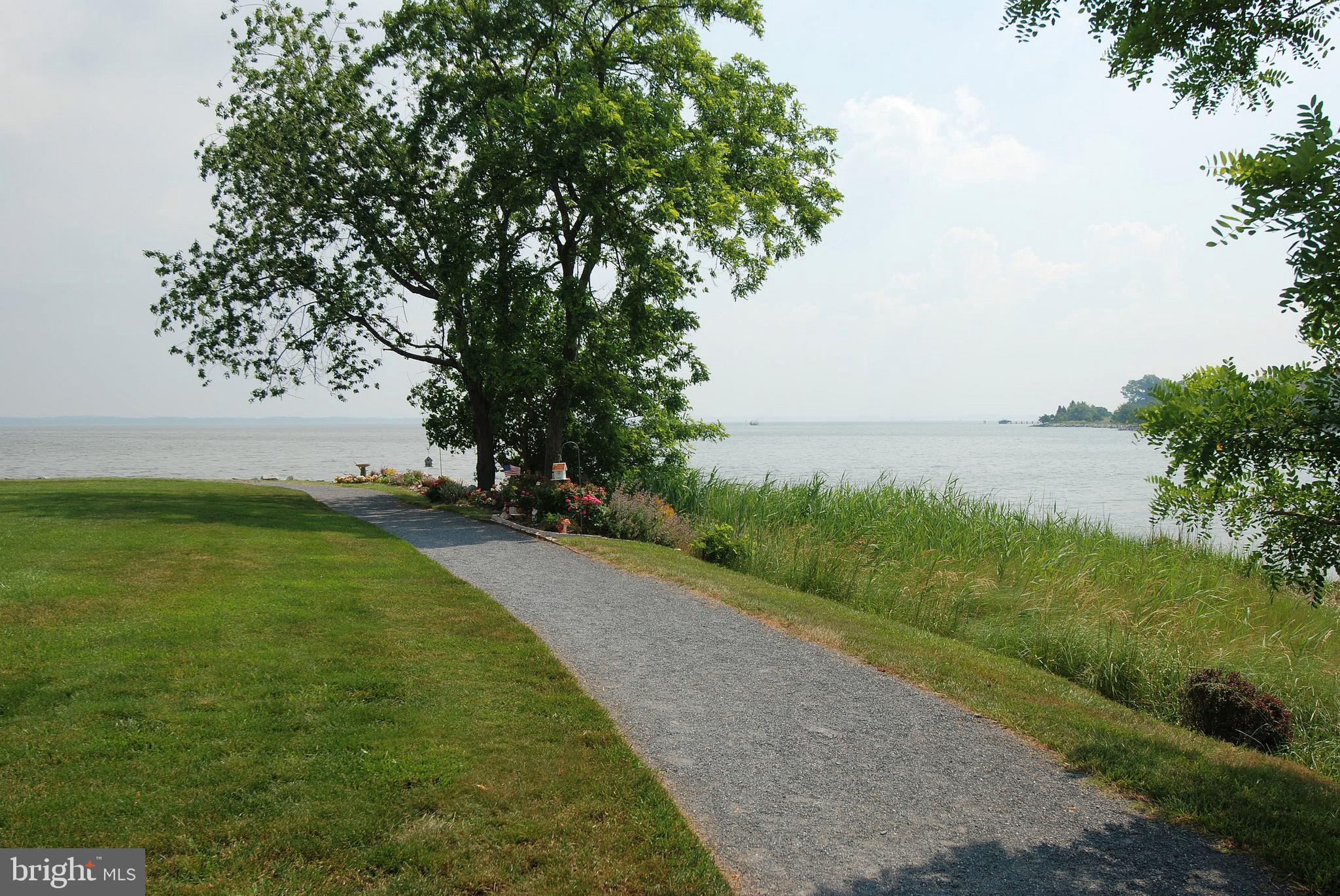 QUEENS LANDING - Residential