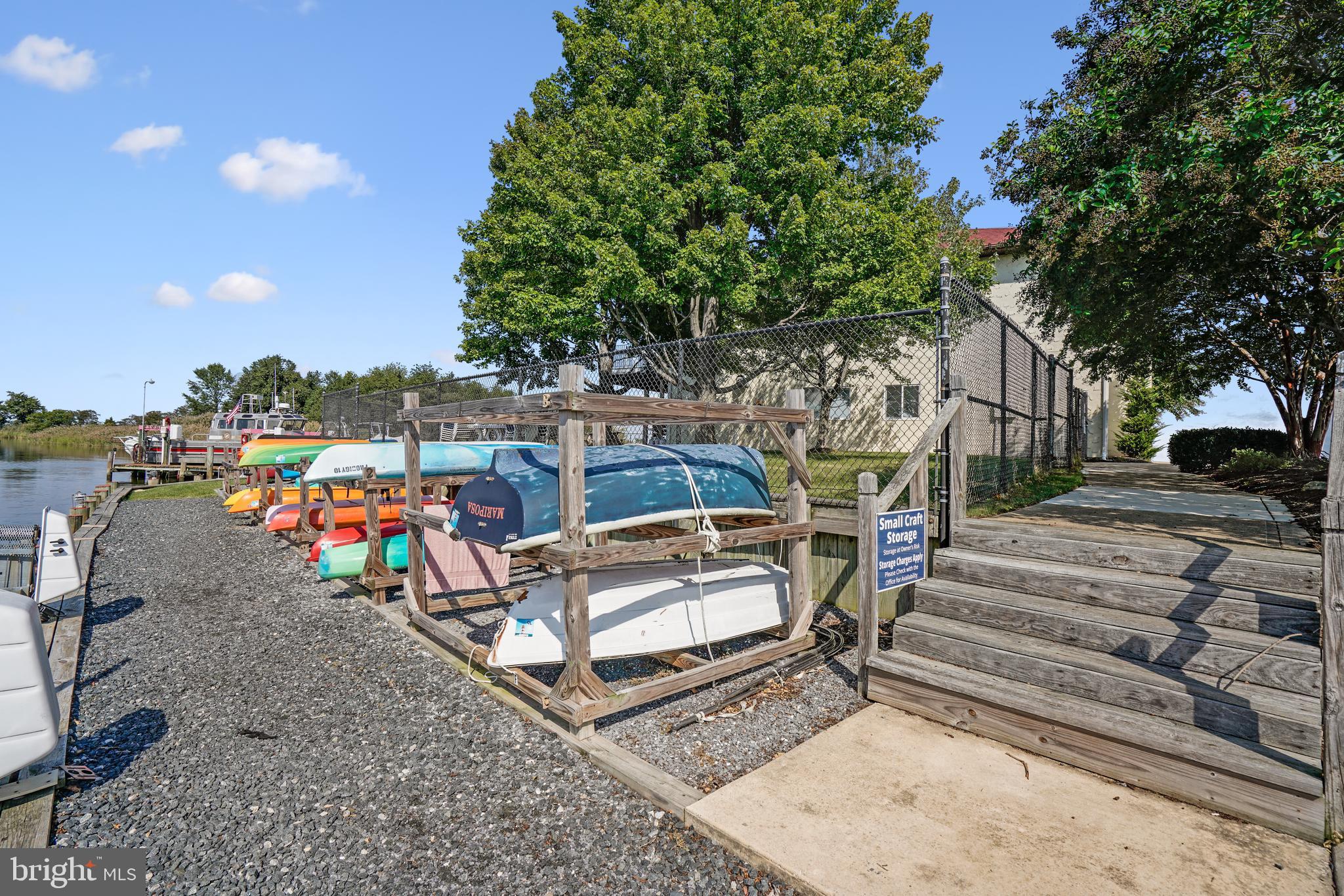 QUEENS LANDING - Residential