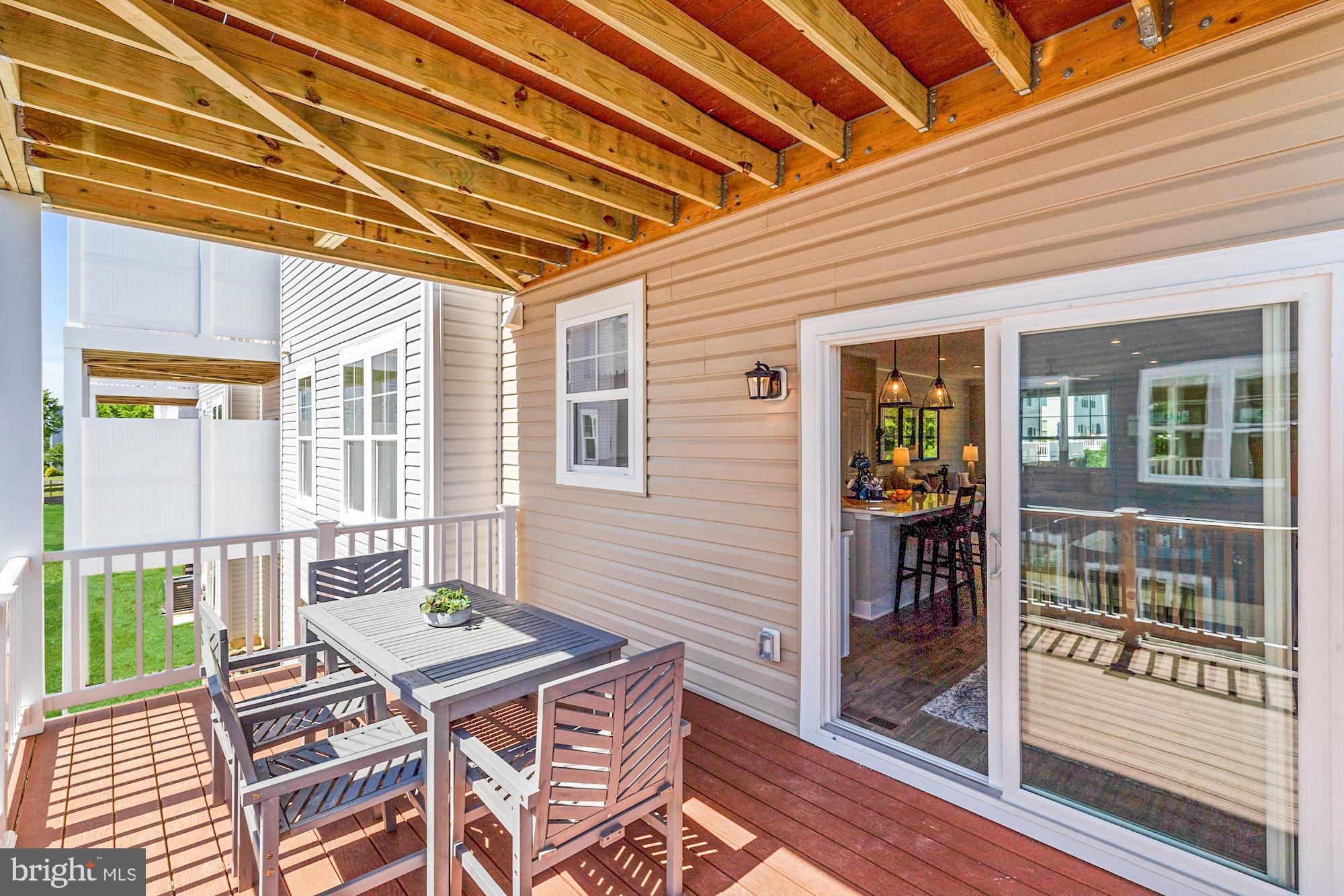 DEEP HARBOR - Residential