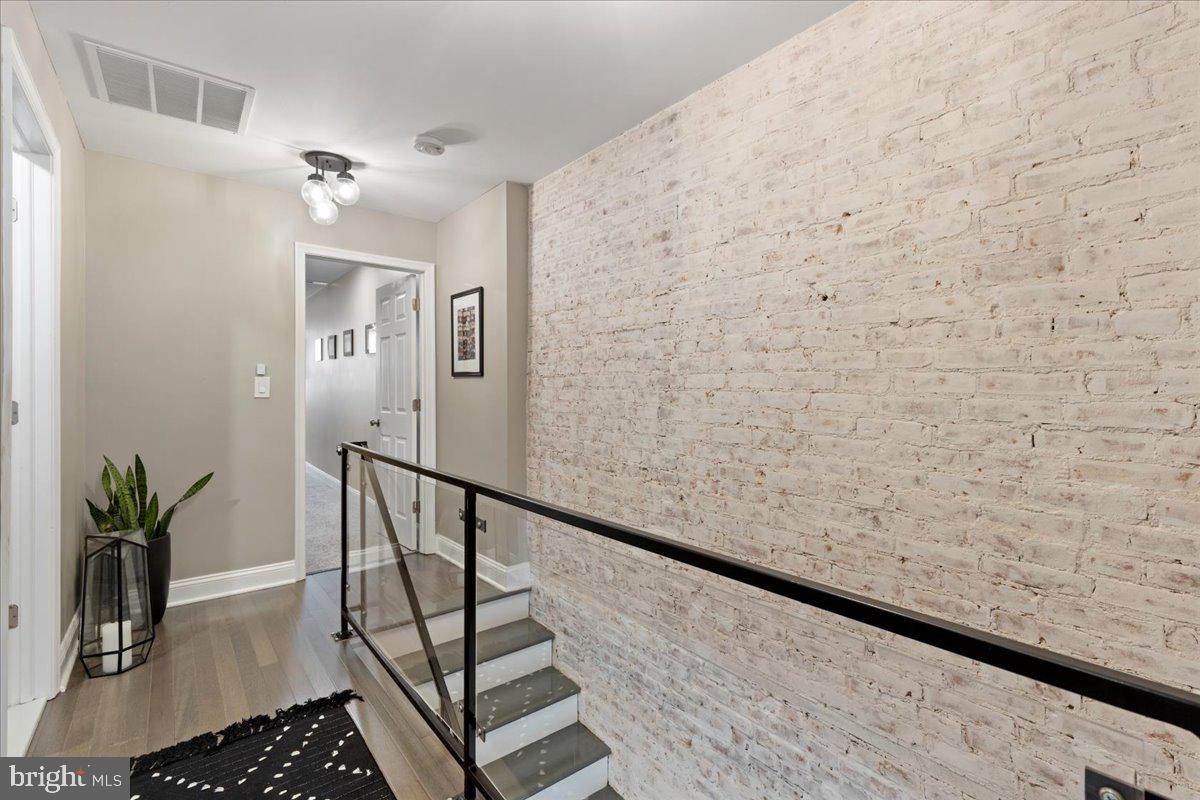 BROADWAY EAST - Residential Lease