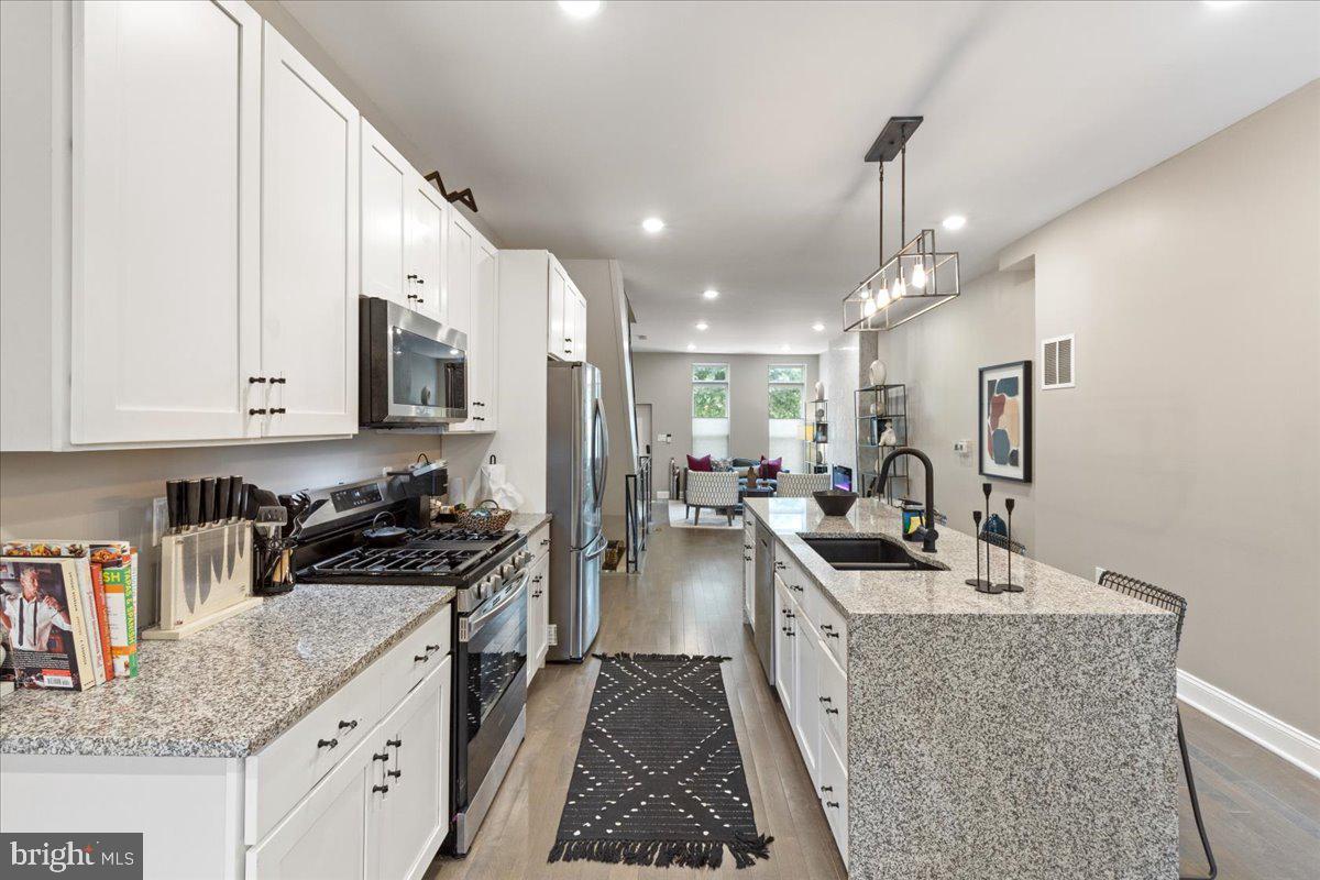 BROADWAY EAST - Residential Lease