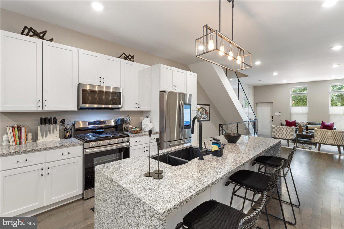 BROADWAY EAST - Residential Lease