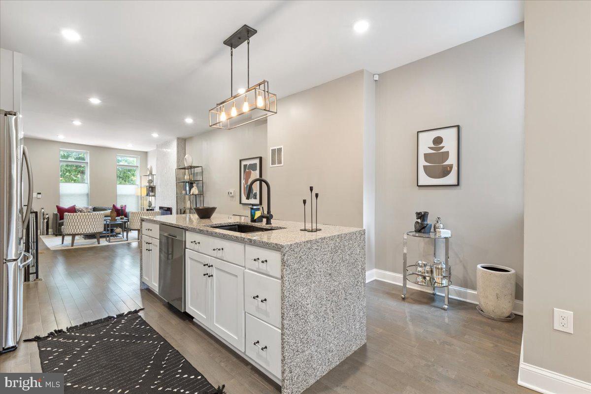 BROADWAY EAST - Residential Lease