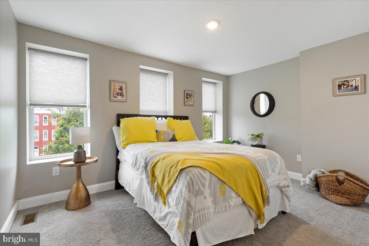 BROADWAY EAST - Residential Lease