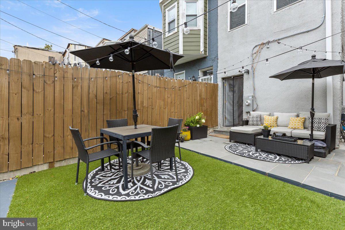 BROADWAY EAST - Residential Lease