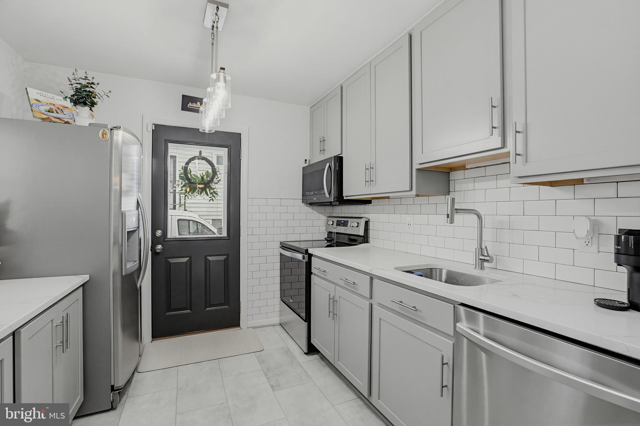 WHEATON WOODS - Residential