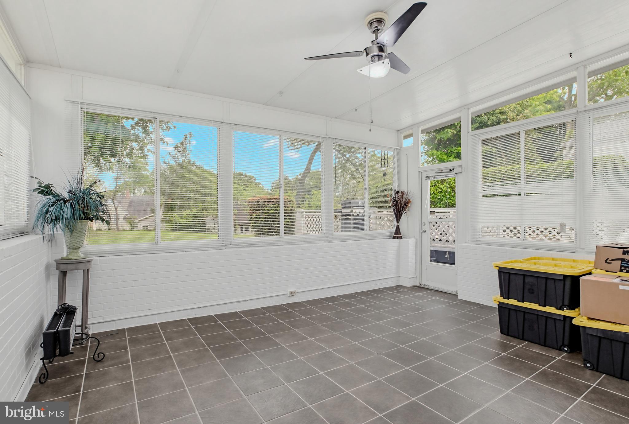 WHEATON WOODS - Residential