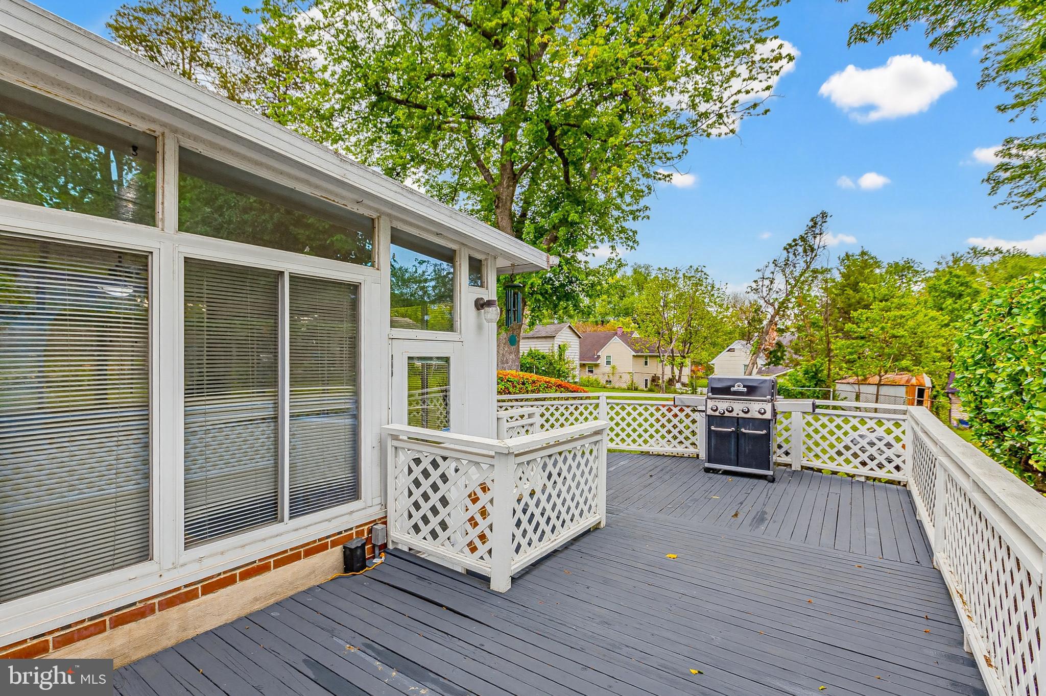 WHEATON WOODS - Residential