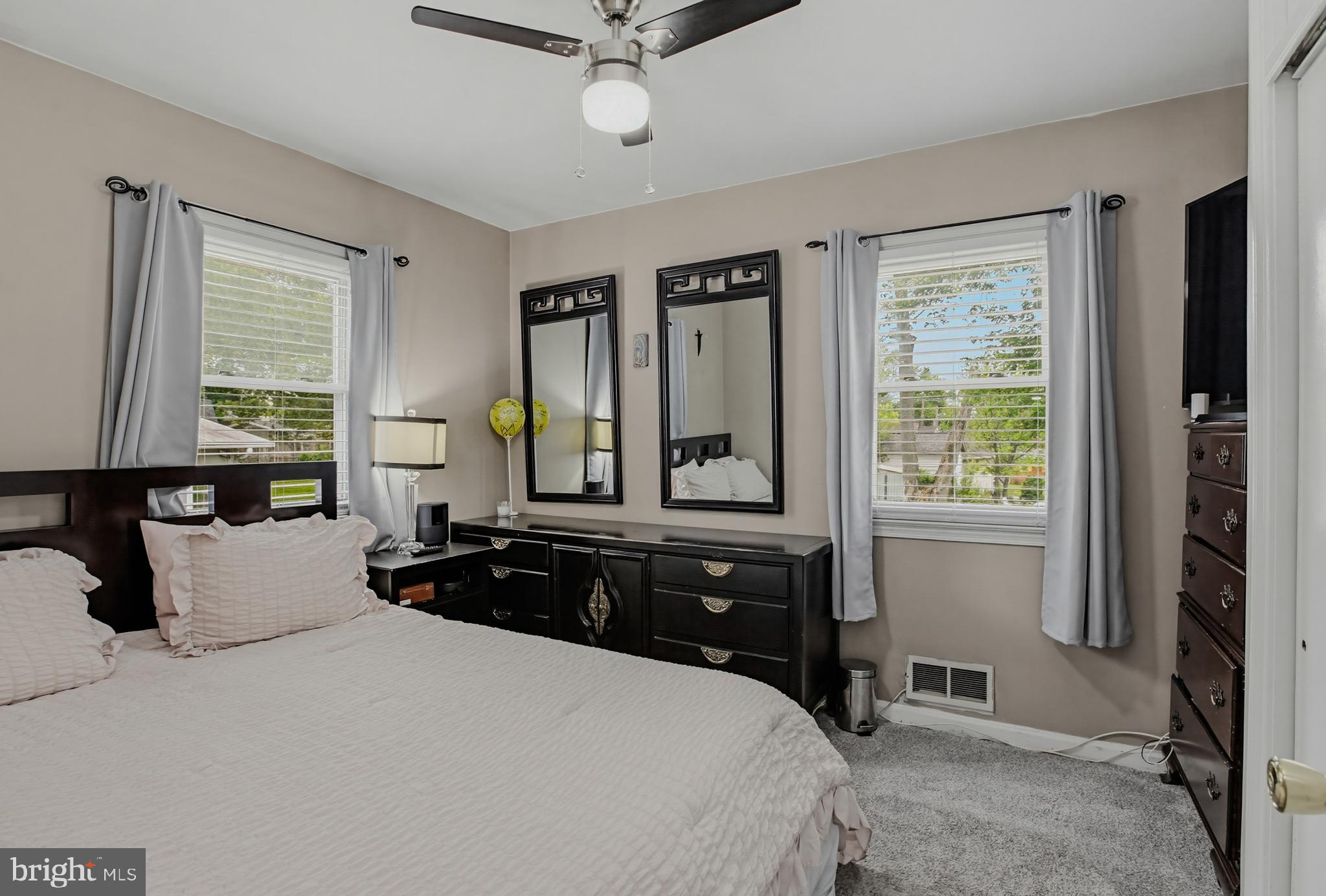 WHEATON WOODS - Residential