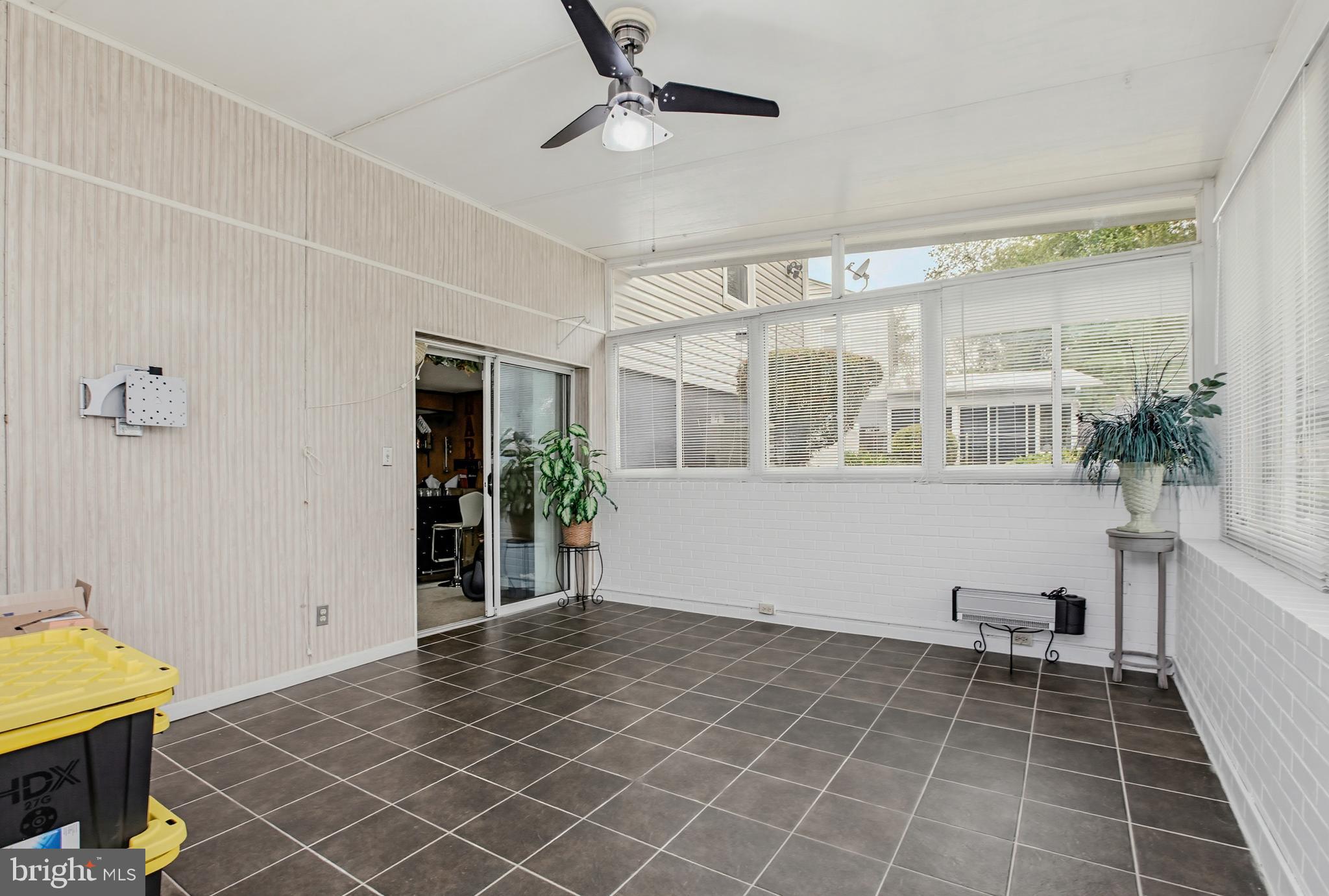 WHEATON WOODS - Residential