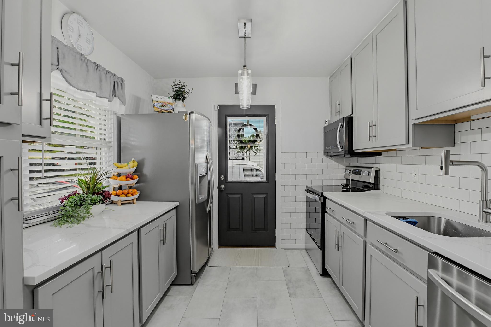 WHEATON WOODS - Residential